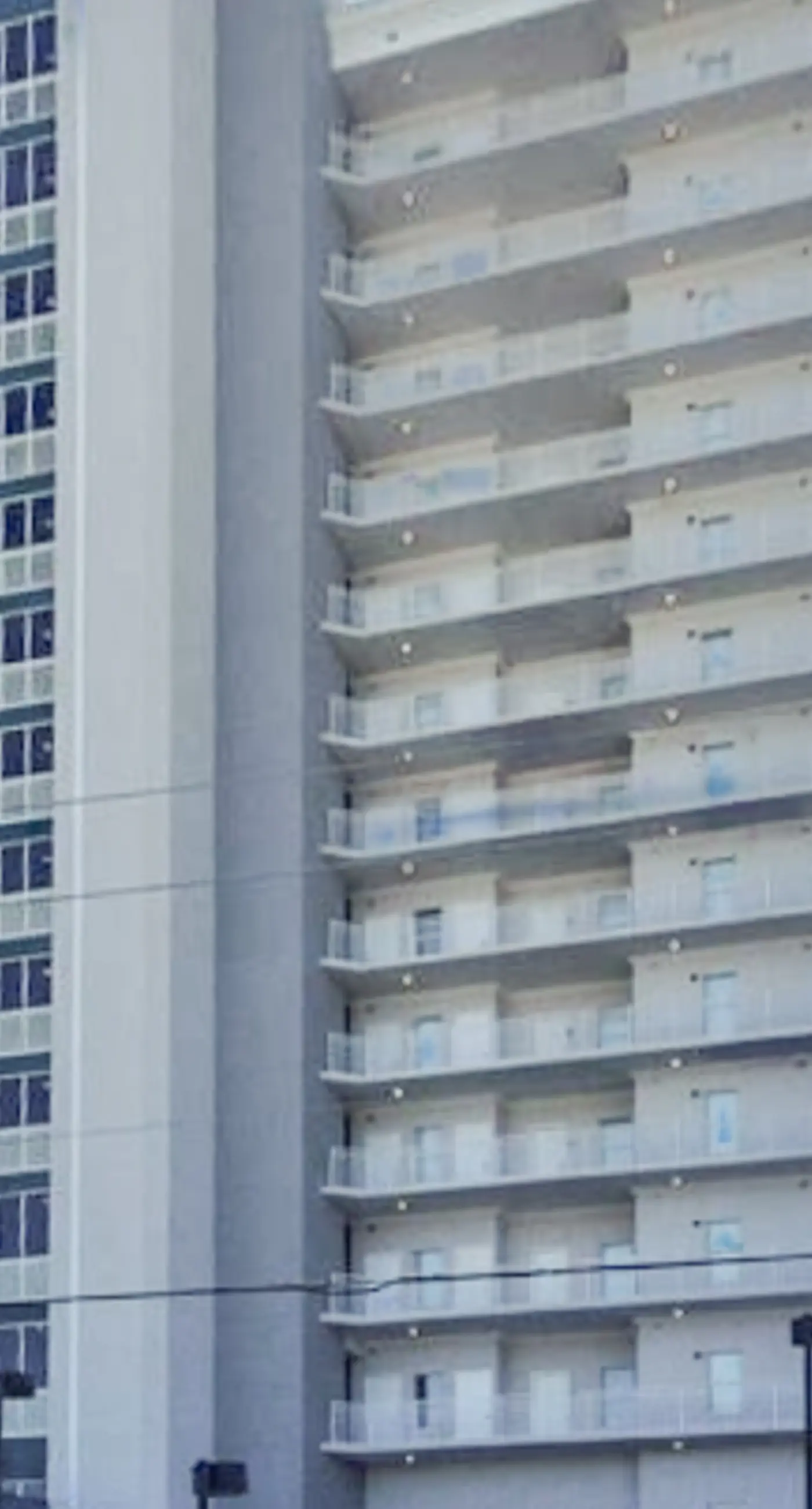 Inviting Gulf-front condo In Perdido Key with waterfront pool/hot tub and oceanfront balcony