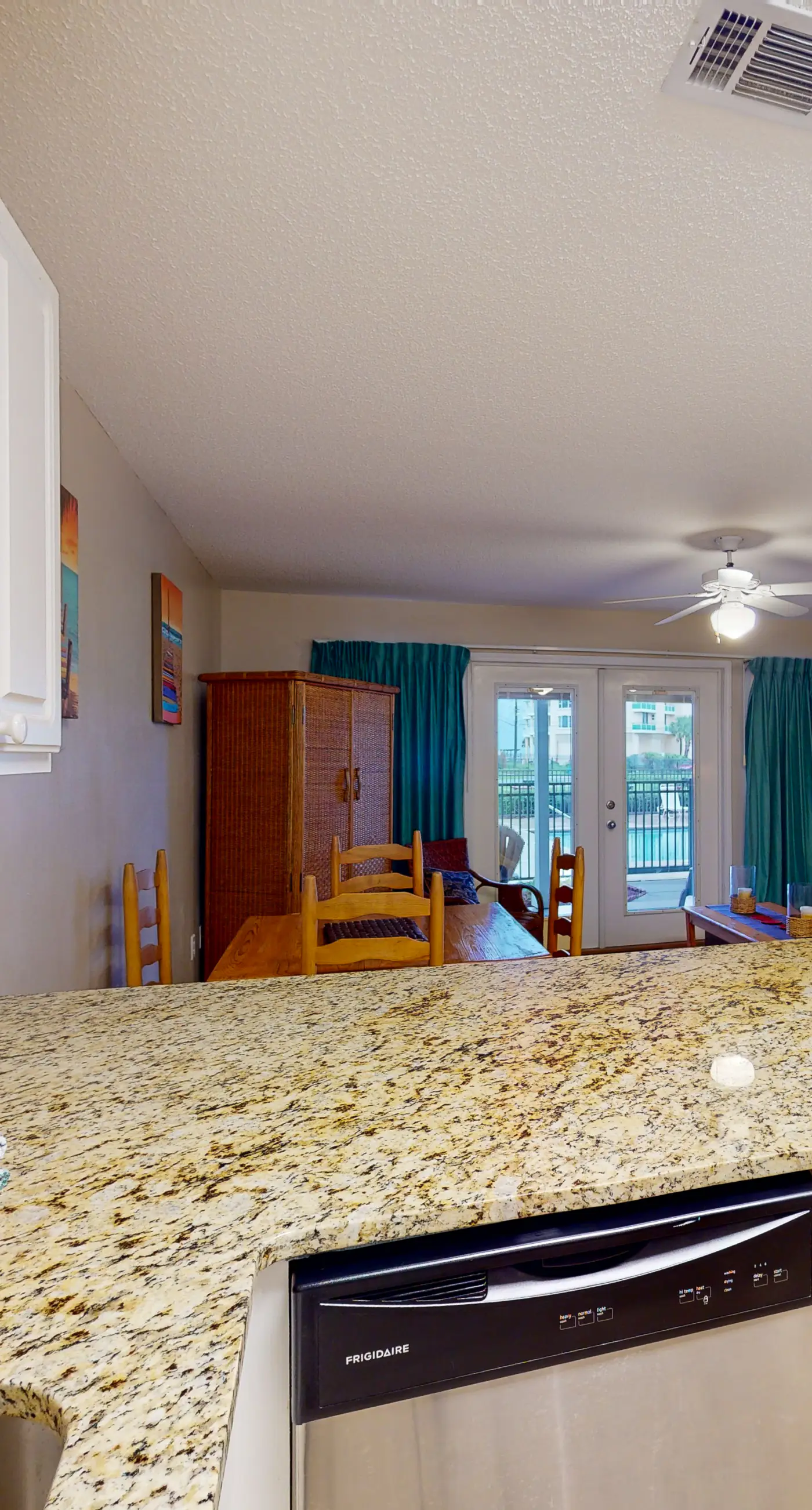 Ground-floor condo with pool, hot tub, & patio - walk to beach