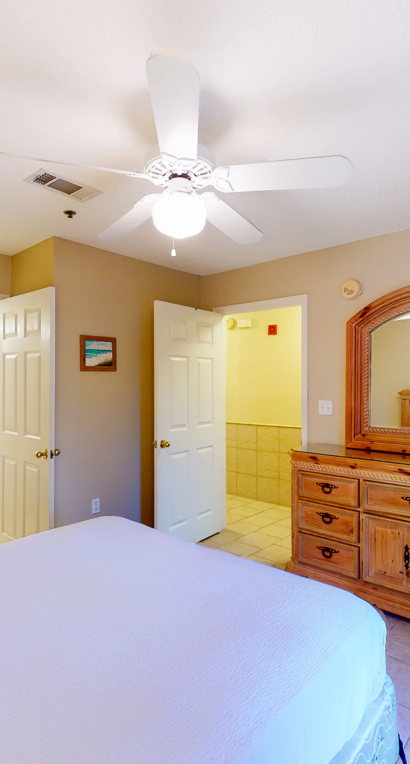 Ground-floor condo with pool, hot tub, & patio - walk to beach