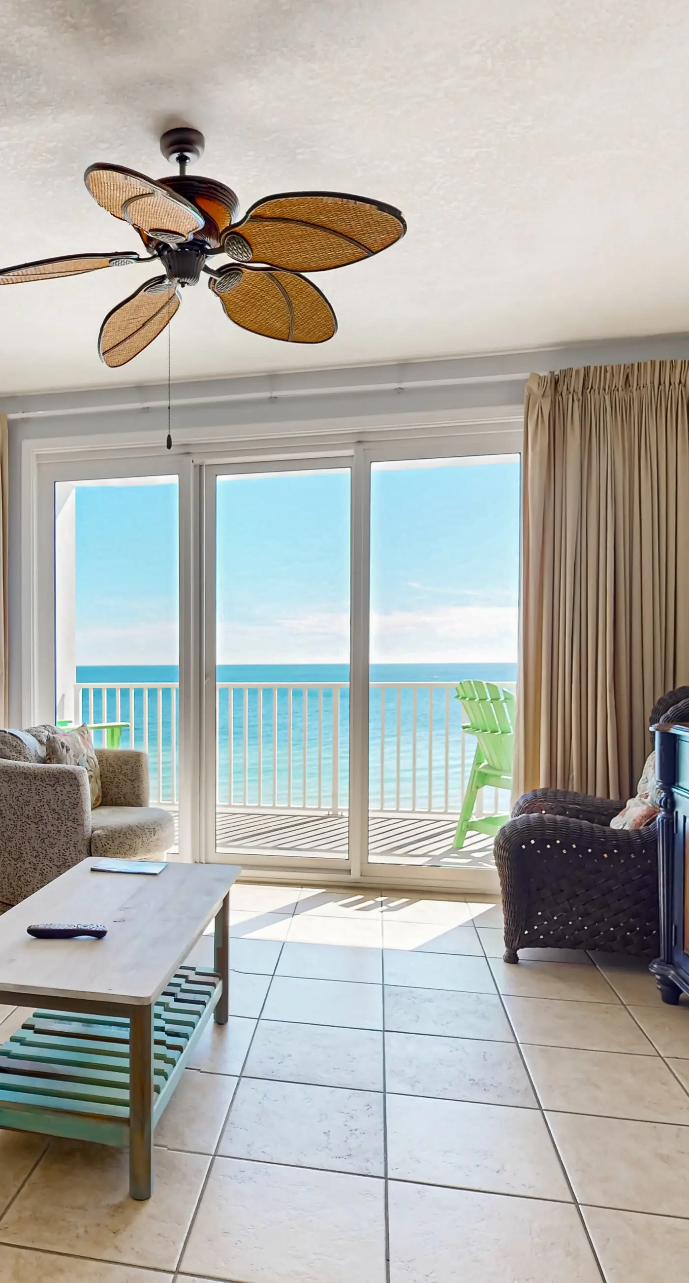 Inviting Gulf-front condo In Perdido Key with waterfront pool/hot tub and oceanfront balcony