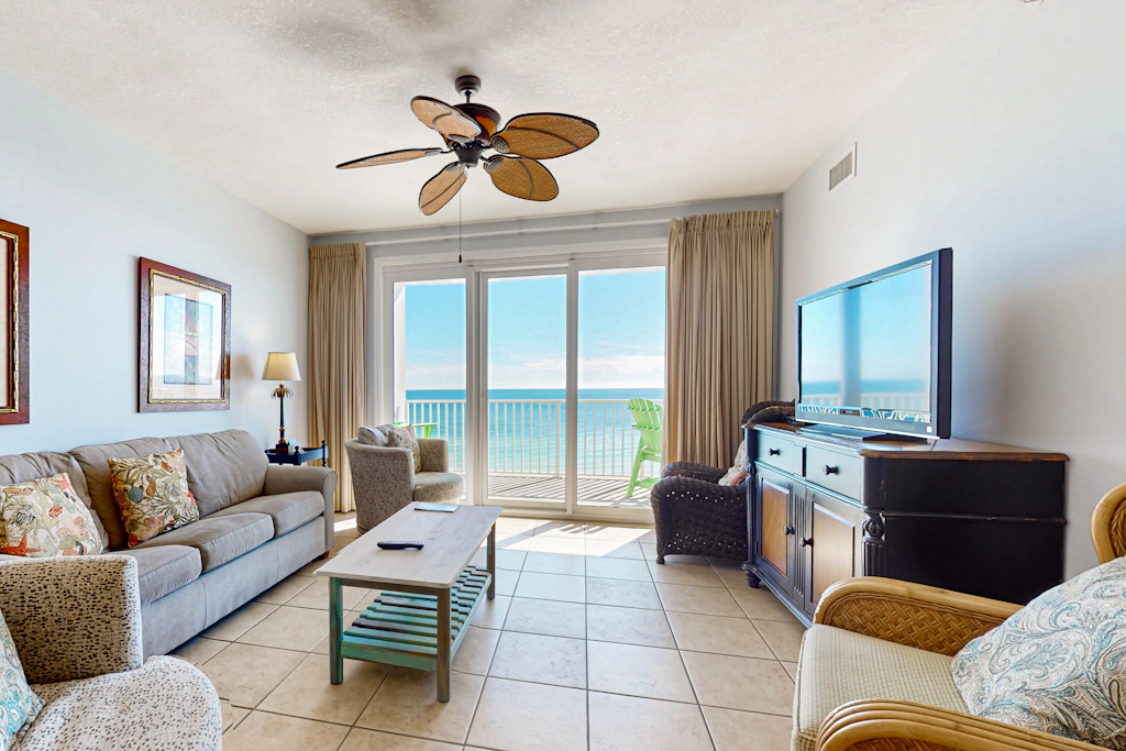 Inviting Gulf-front condo In Perdido Key with waterfront pool/hot tub and oceanfront balcony