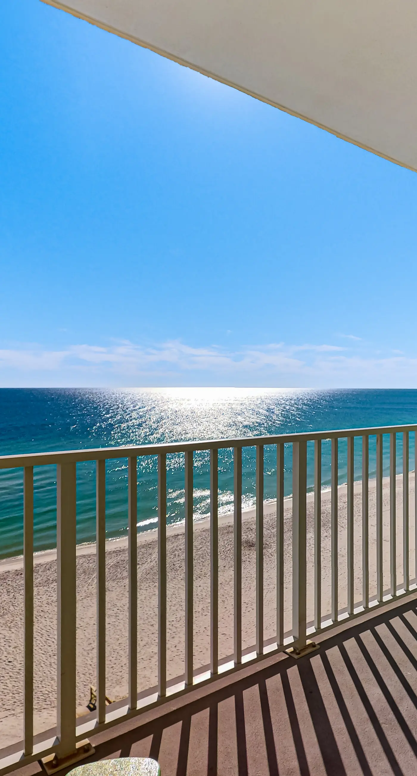 Inviting Gulf-front condo In Perdido Key with waterfront pool/hot tub and oceanfront balcony