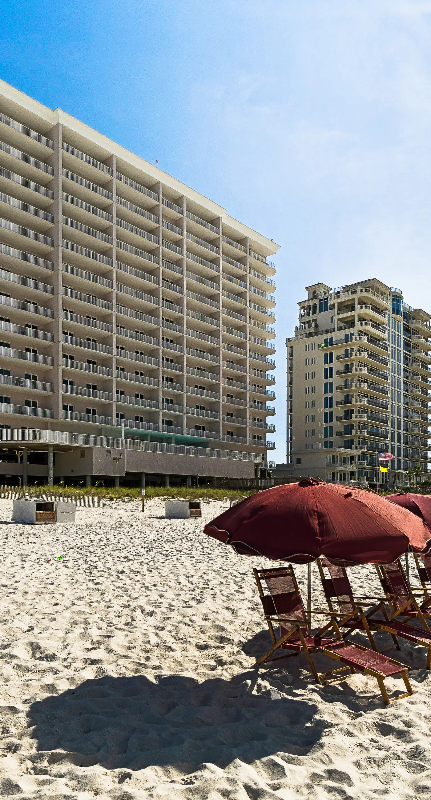 Inviting Gulf-front condo In Perdido Key with waterfront pool/hot tub and oceanfront balcony