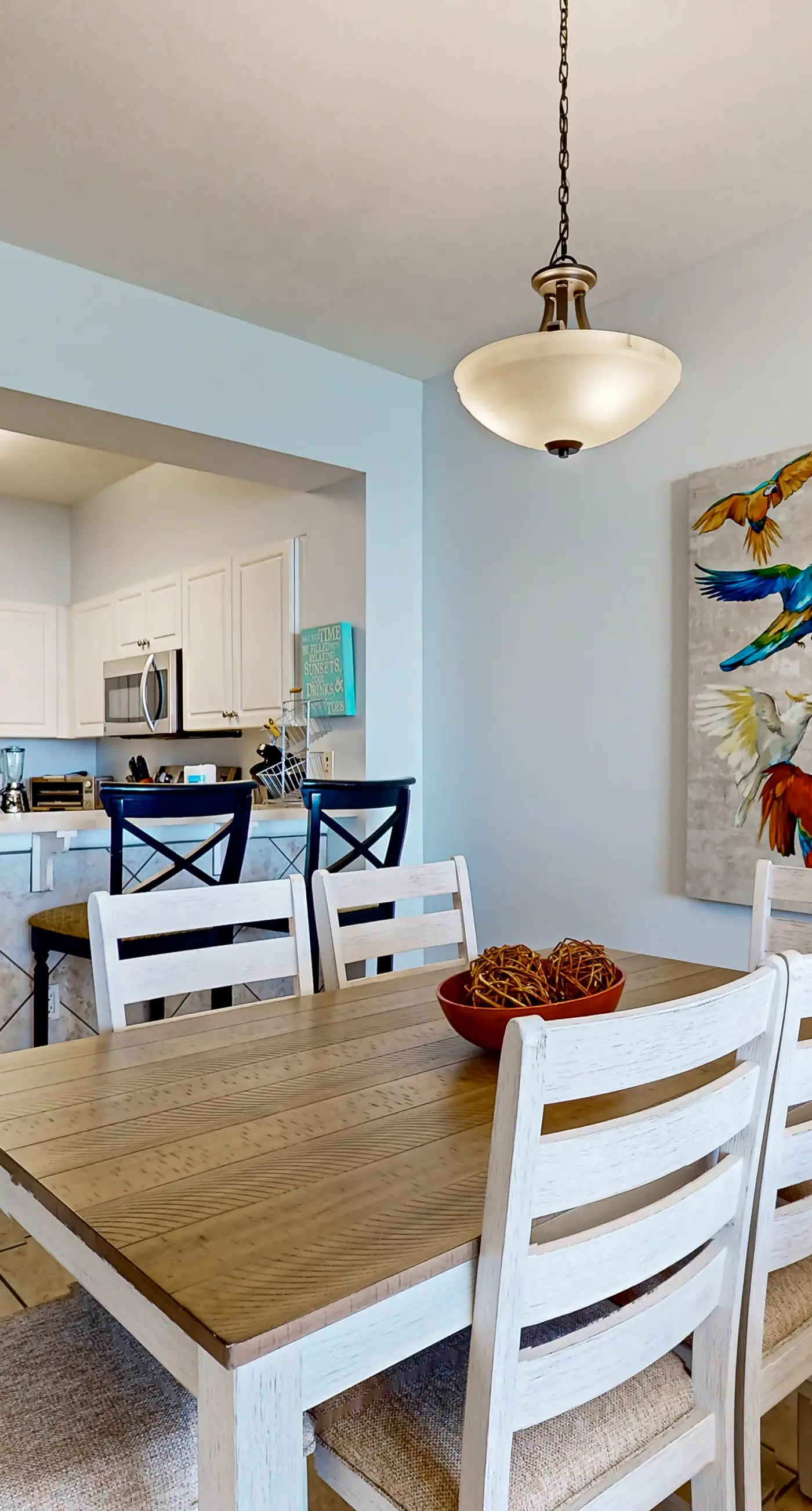 Inviting Gulf-front condo In Perdido Key with waterfront pool/hot tub and oceanfront balcony