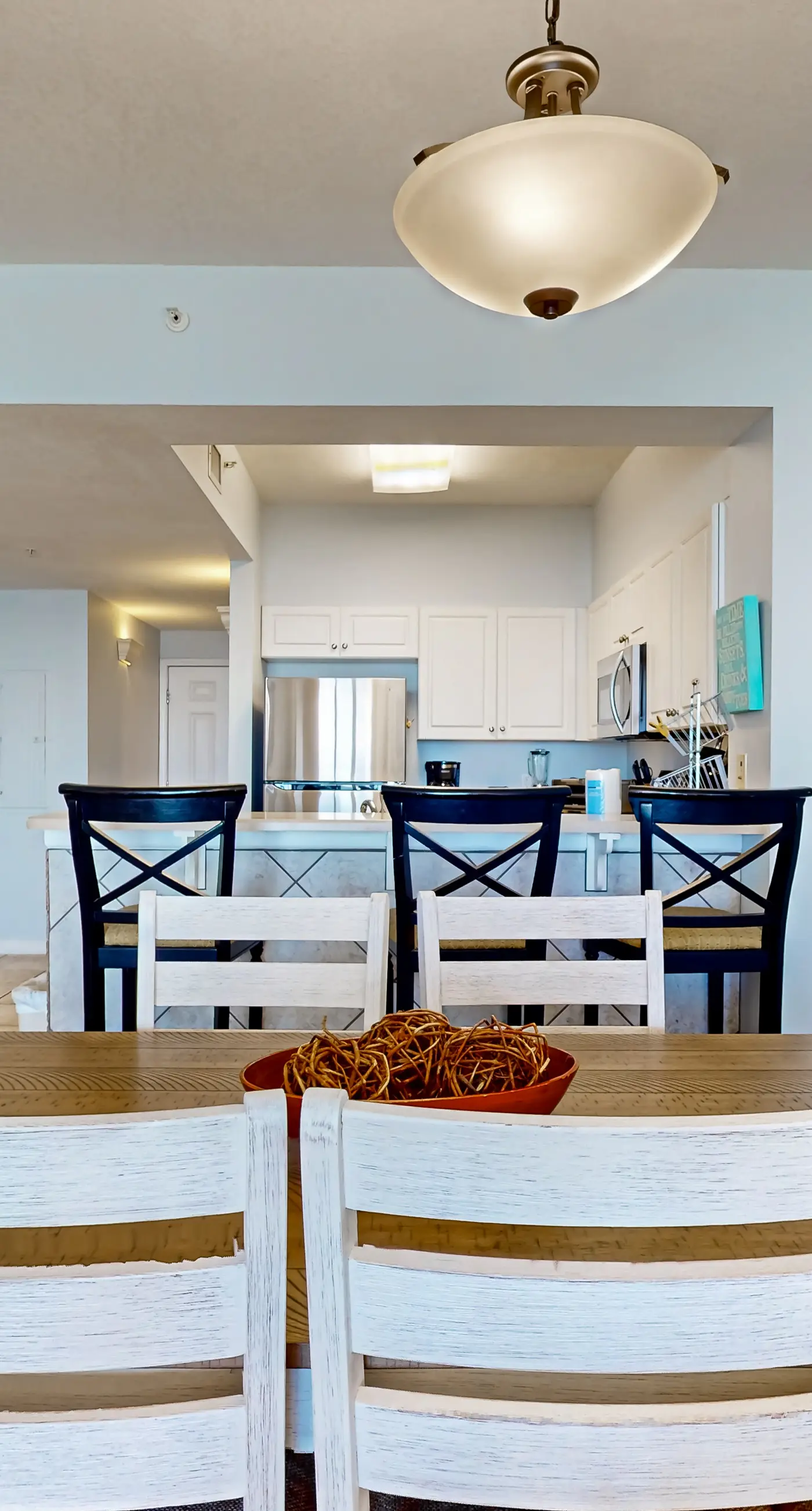 Inviting Gulf-front condo In Perdido Key with waterfront pool/hot tub and oceanfront balcony