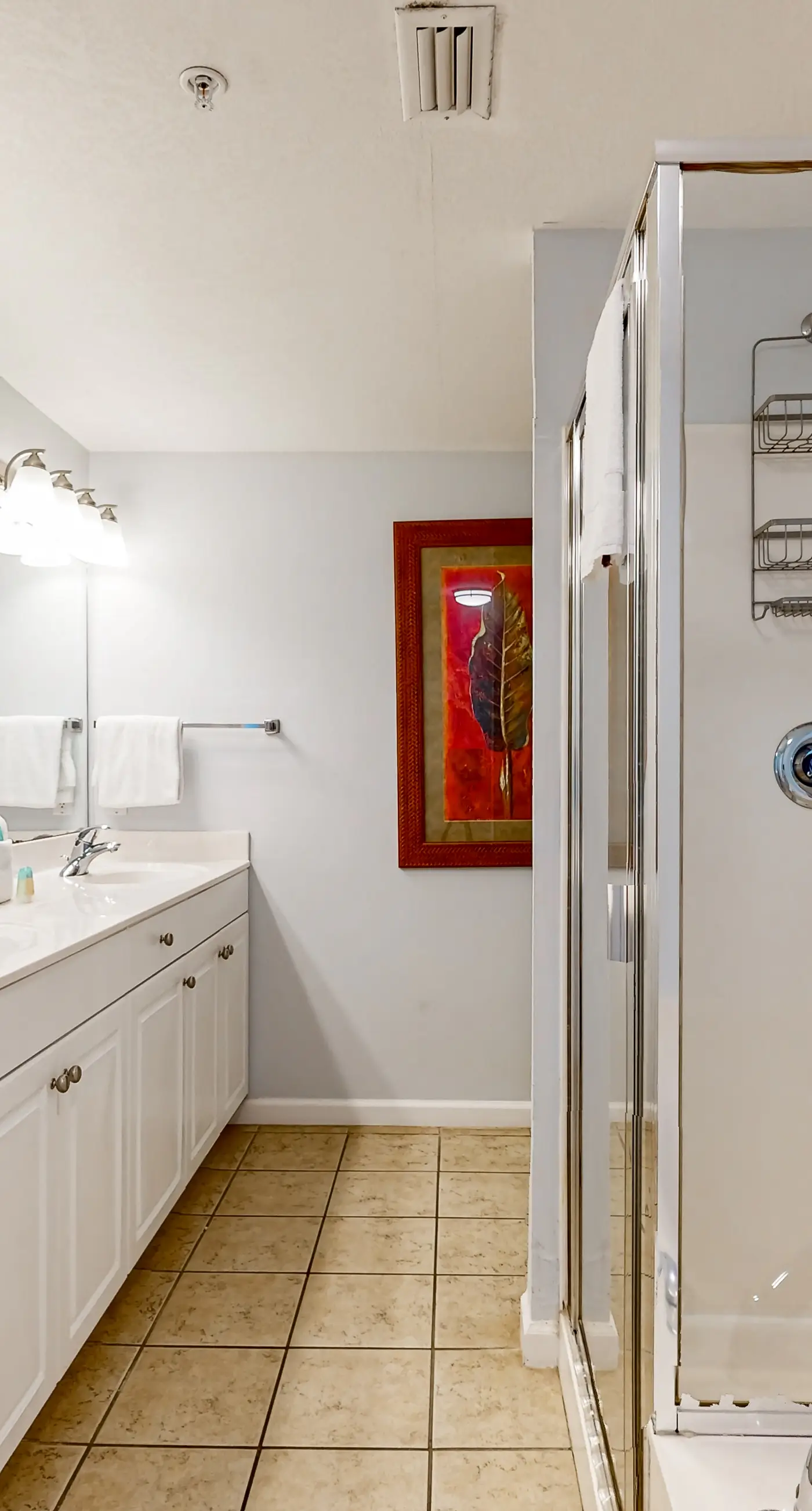 Inviting Gulf-front condo In Perdido Key with waterfront pool/hot tub and oceanfront balcony