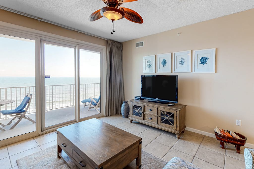Gulf-front Perdido Key Condo with Waterfront Pool/Hot Tub and Oceanfront Balcony