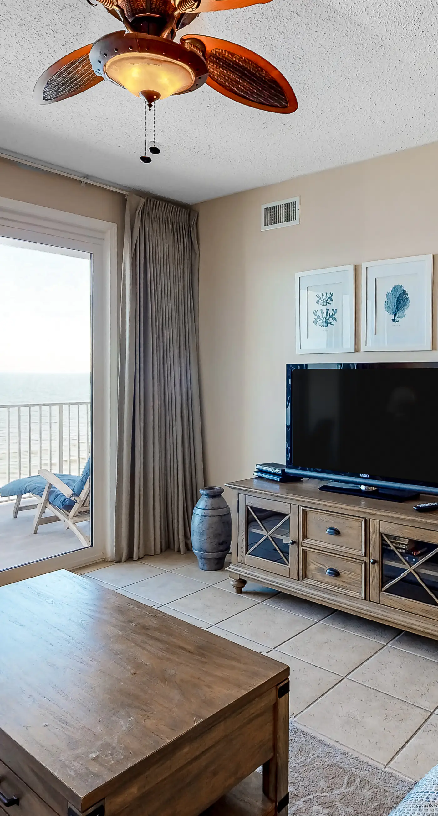 Inviting Gulf-front condo In Perdido Key with waterfront pool/hot tub and oceanfront balcony