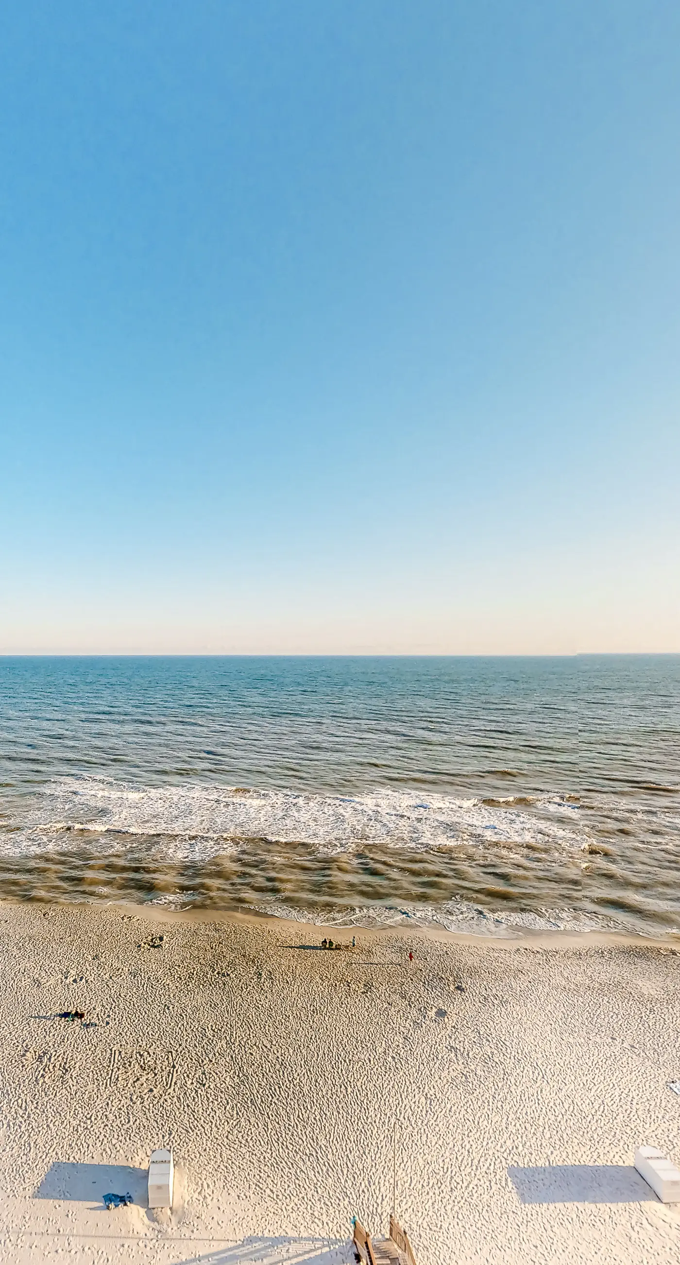 Inviting Gulf-front condo In Perdido Key with waterfront pool/hot tub and oceanfront balcony