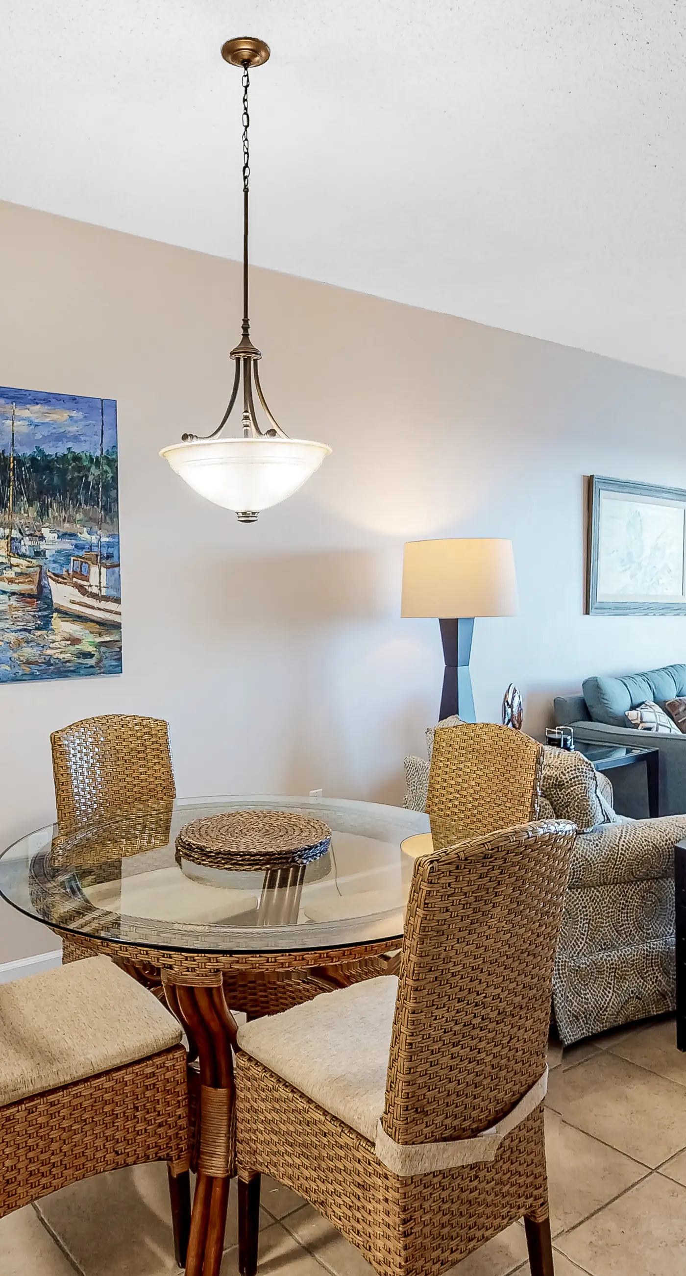 Inviting Gulf-front condo In Perdido Key with waterfront pool/hot tub and oceanfront balcony