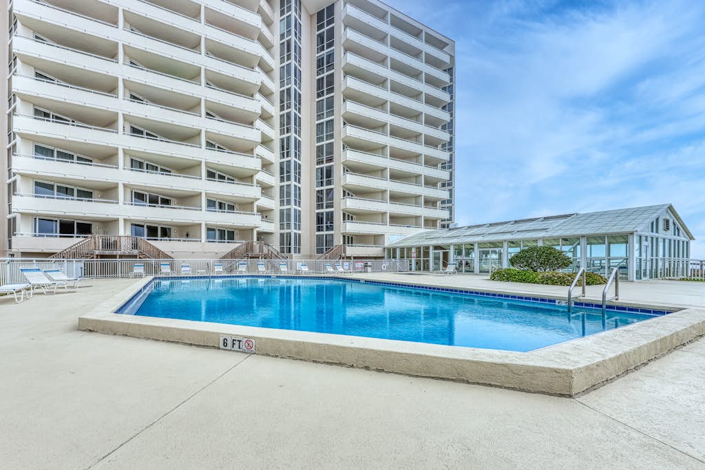 Top-Floor, Gulf-Front Condo w/ Balcony, Beach Access & Shared Pools/Hot Tub/Gym