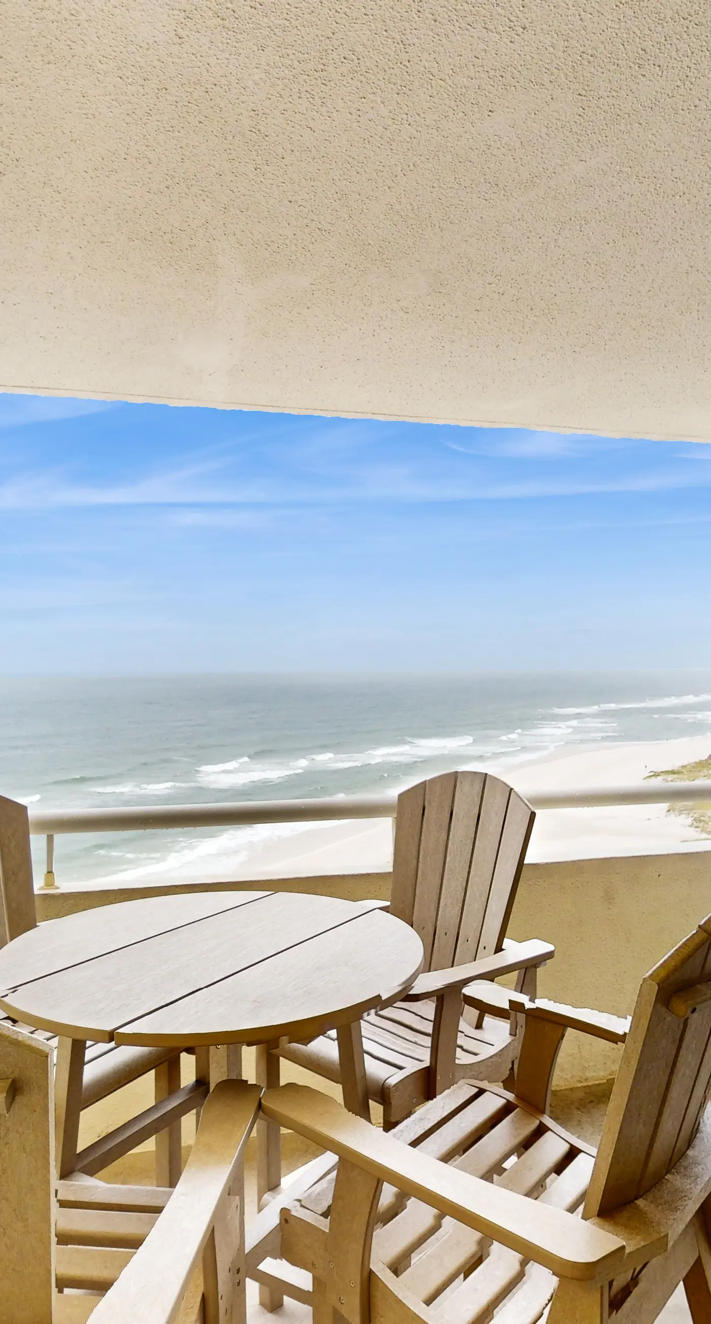 Top-Floor, Gulf-Front Condo w/ Balcony, Beach Access & Shared Pools/Hot Tub/Gym