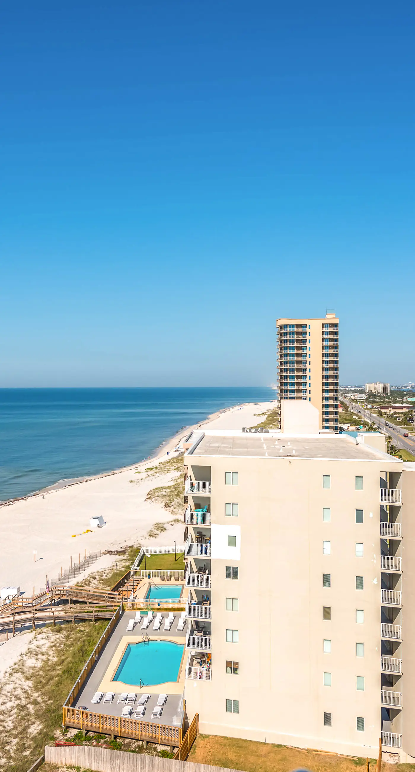Top-Floor, Gulf-Front Condo w/ Balcony, Beach Access & Shared Pools/Hot Tub/Gym