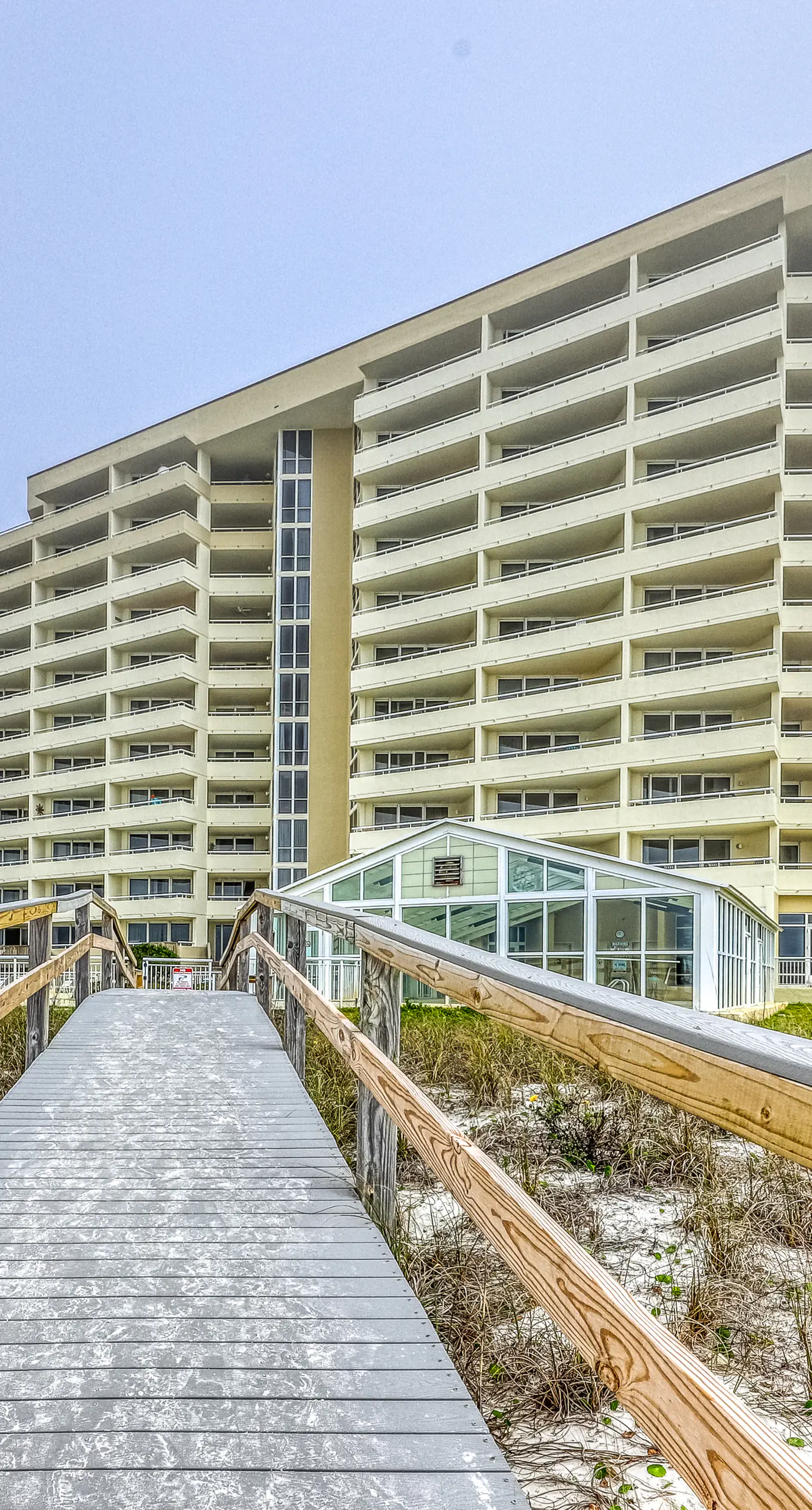 Top-Floor, Gulf-Front Condo w/ Balcony, Beach Access & Shared Pools/Hot Tub/Gym
