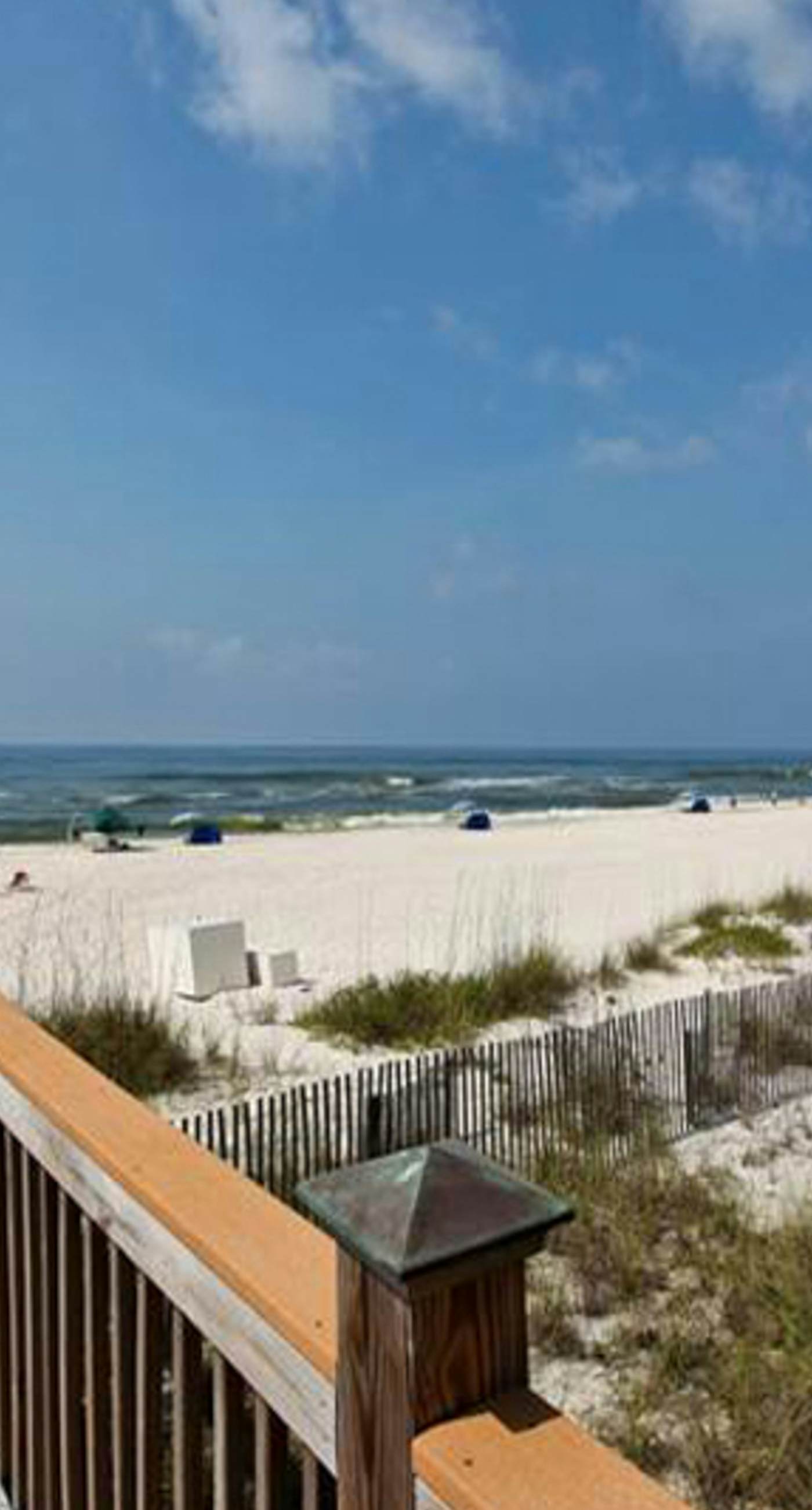 Gorgeous Oceanfront condo with washer/dryer, Gulf-front balcony & pool/hot tub
