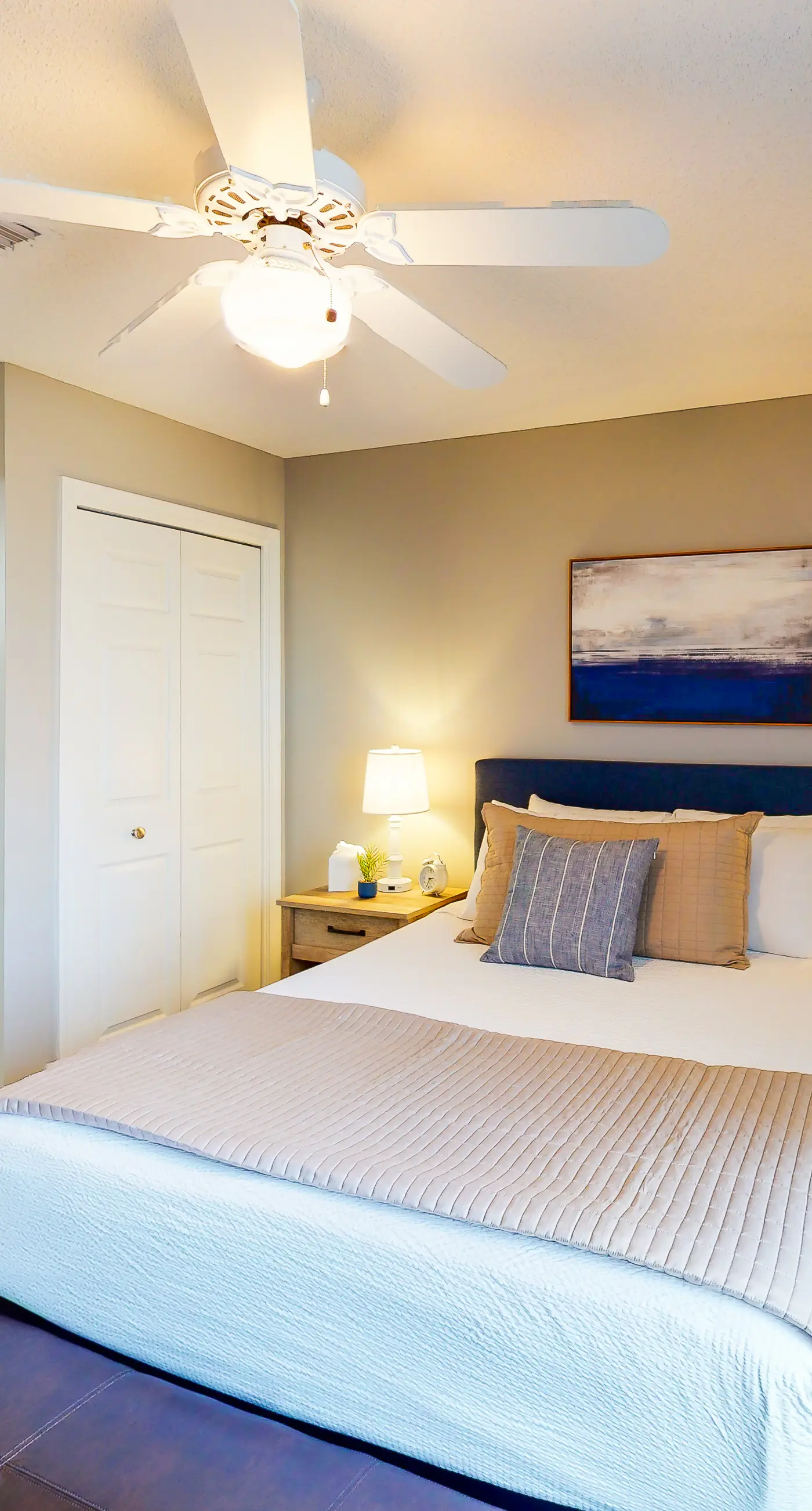 Stunning condo with a pool, hot tub, and a washer&dryer