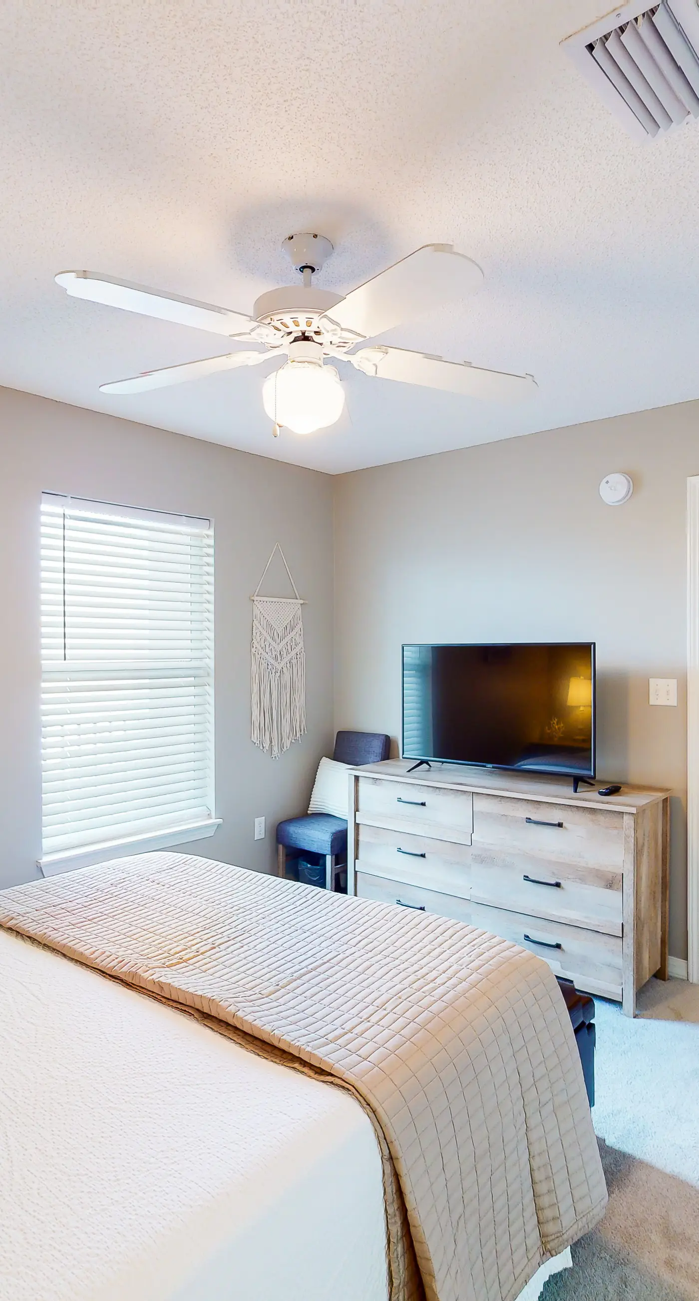 Stunning condo with a pool, hot tub, and a washer&dryer