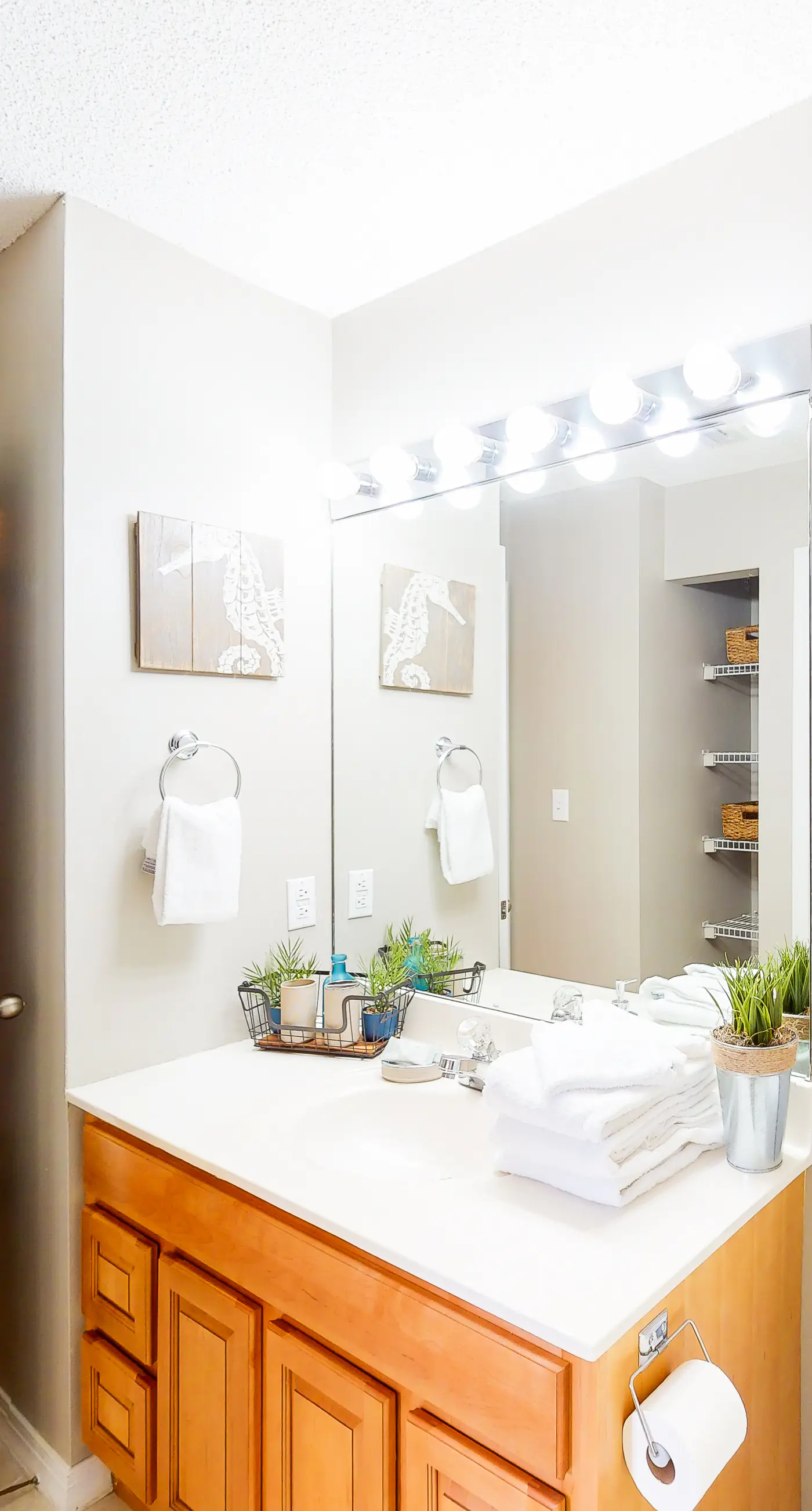 Stunning condo with a pool, hot tub, and a washer&dryer