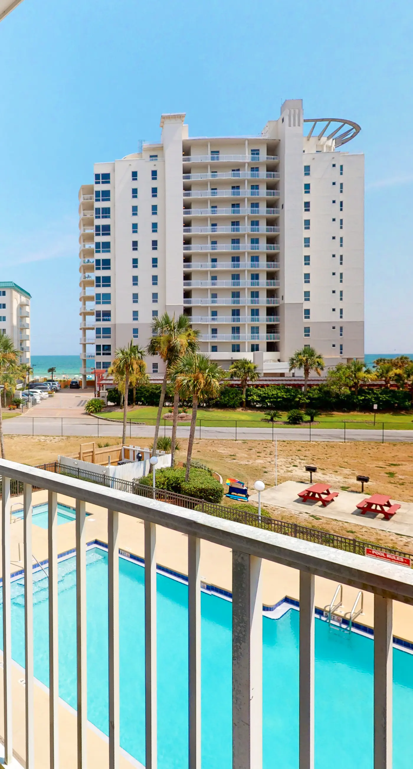 Stunning condo with a pool, hot tub, and a washer&dryer