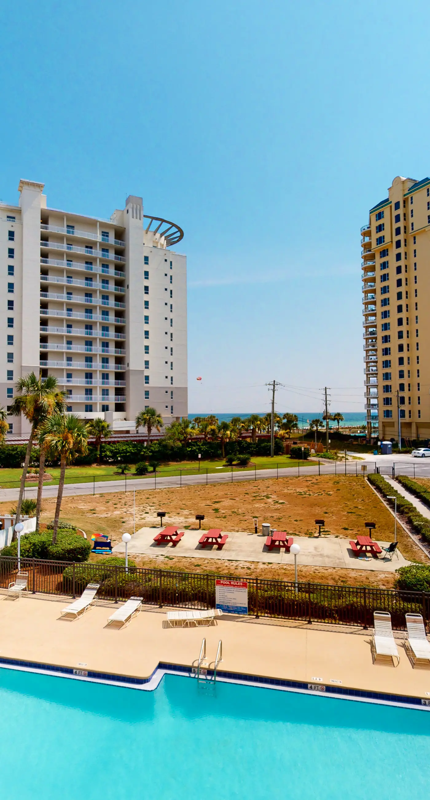 Stunning condo with a pool, hot tub, and a washer&dryer