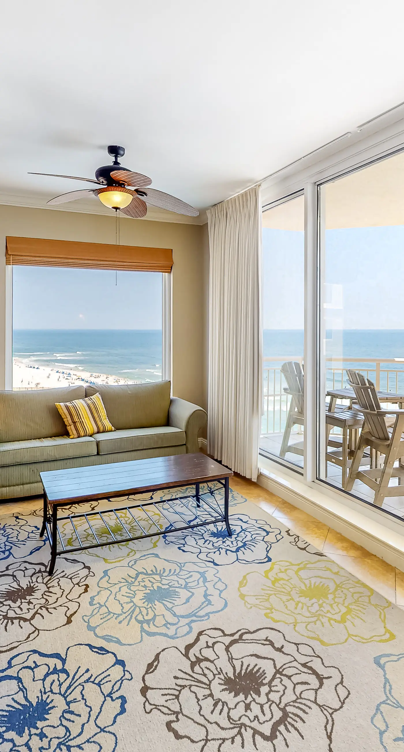 9th-floor open, bright condo with views - close to dining