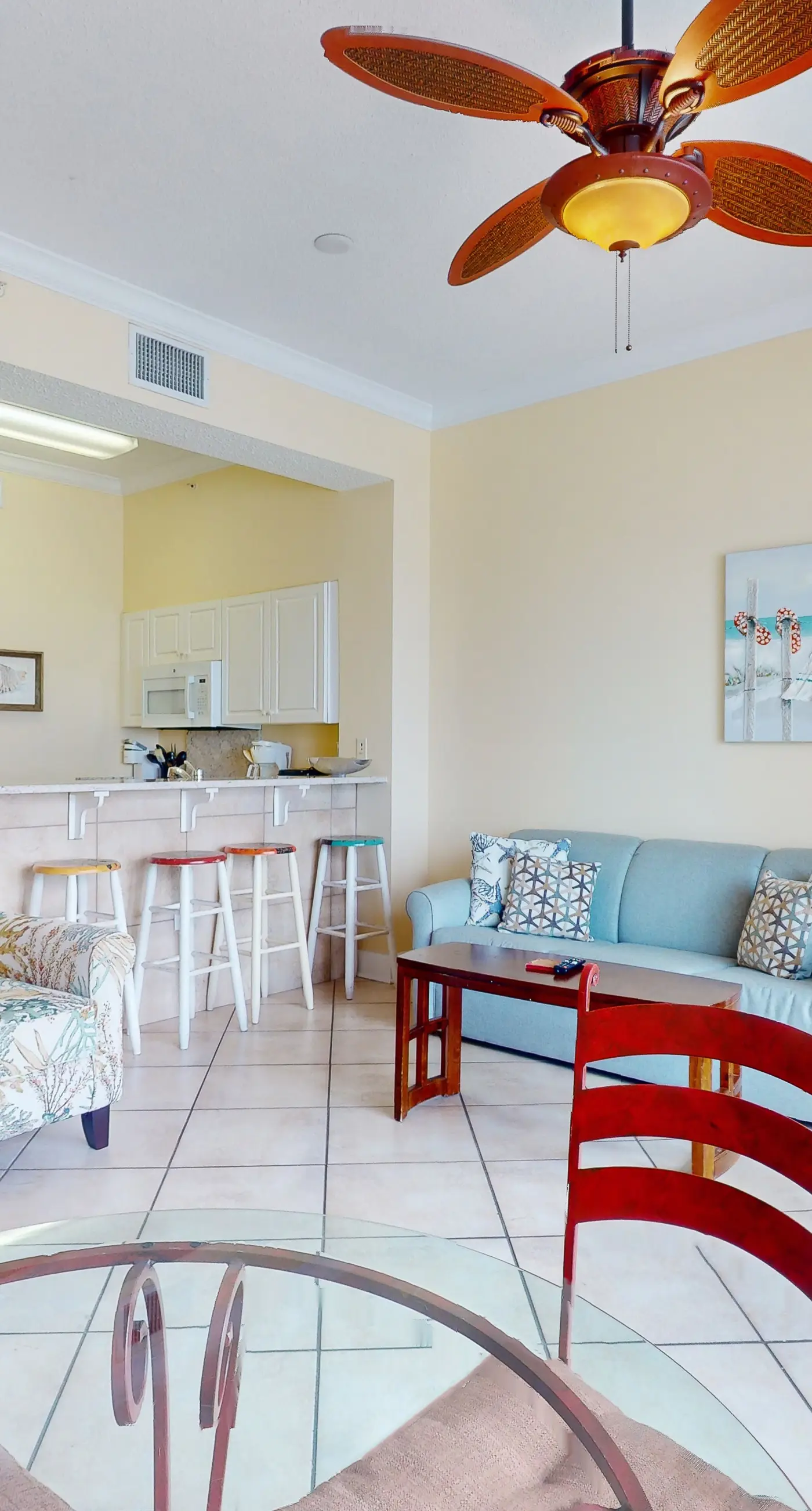 Inviting Gulf-front condo In Perdido Key with waterfront pool/hot tub and oceanfront balcony