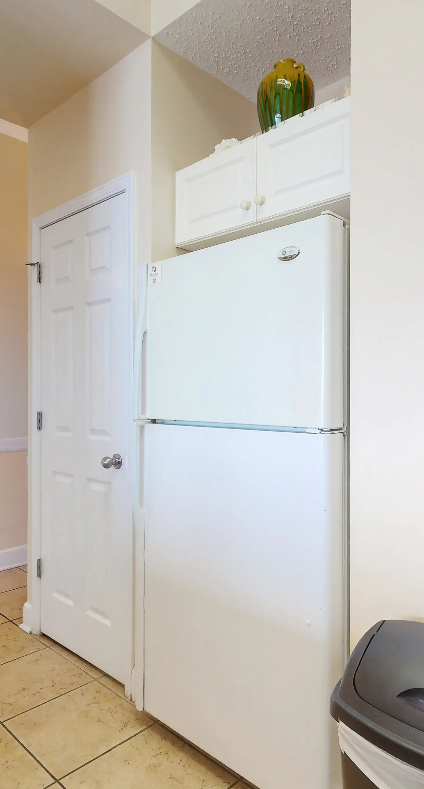 Inviting Gulf-front condo In Perdido Key with waterfront pool/hot tub and oceanfront balcony