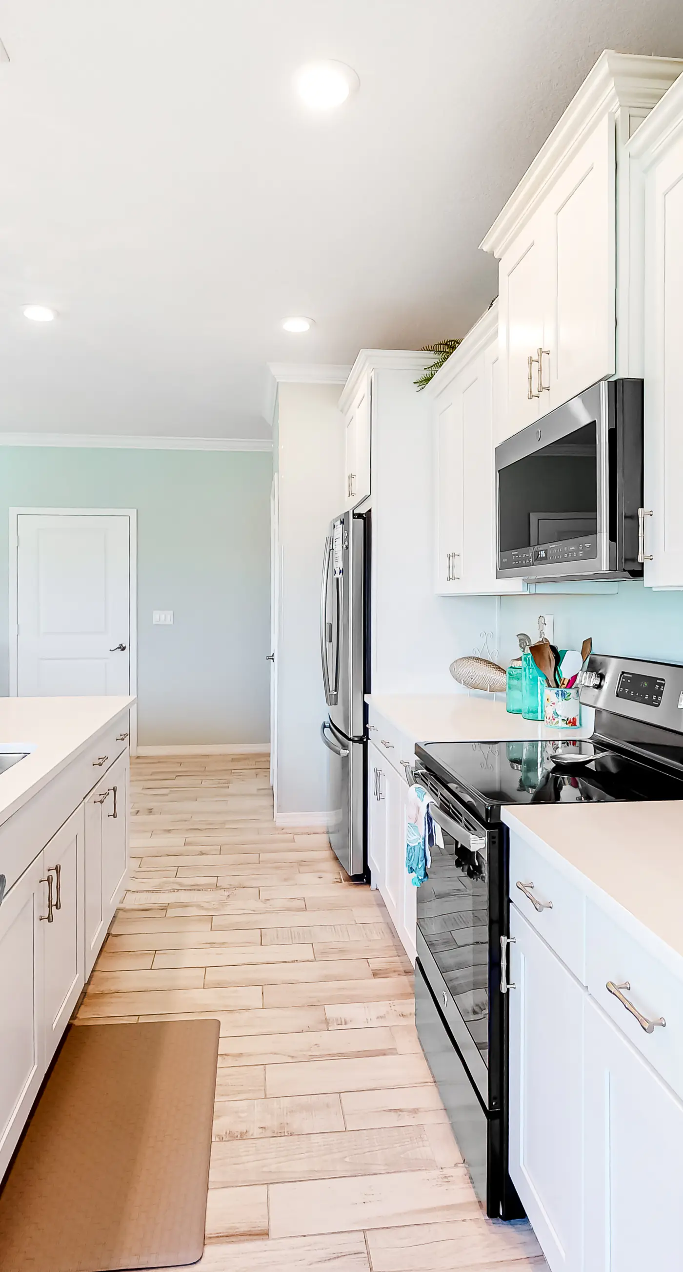 Contemporary Home w/ Shared Pool & Hot Tub, High-Speed WiFi, W/D, & Central AC