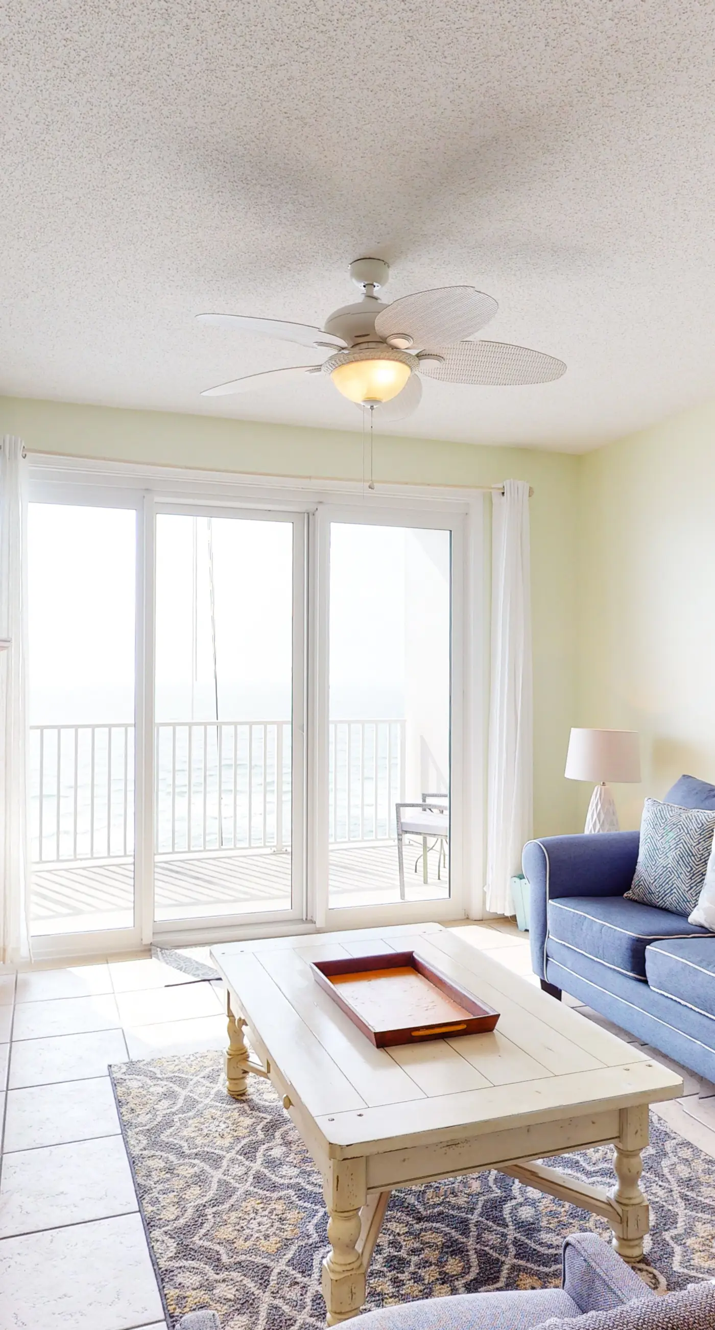 Inviting Gulf-front condo In Perdido Key with waterfront pool/hot tub and oceanfront balcony