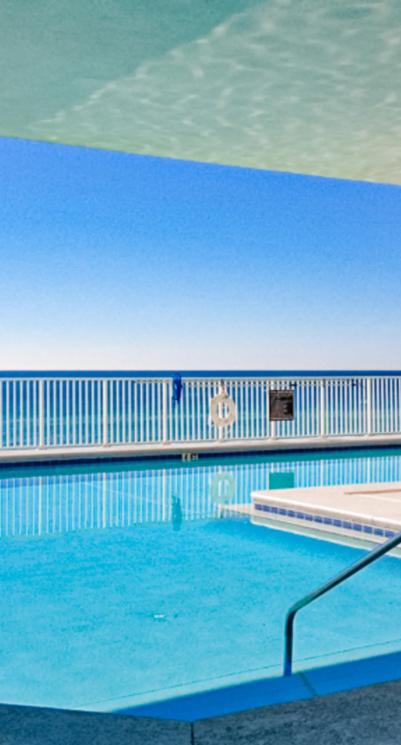Inviting Gulf-front condo In Perdido Key with waterfront pool/hot tub and oceanfront balcony