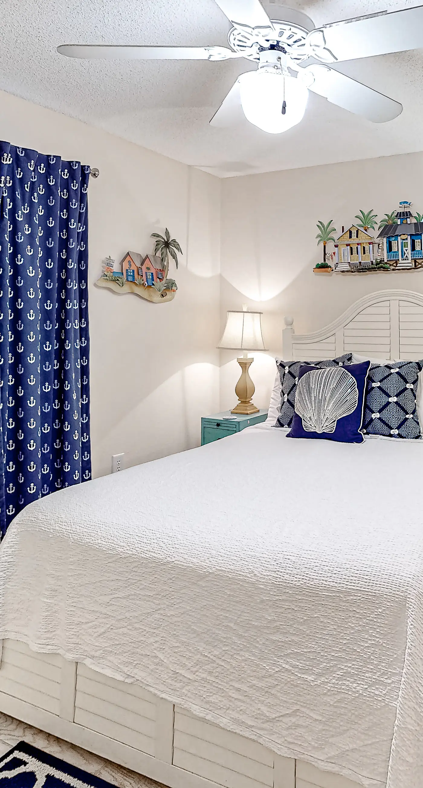 Snowbird-friendly condo near the ocean with patio, outdoor pool, & hot tub