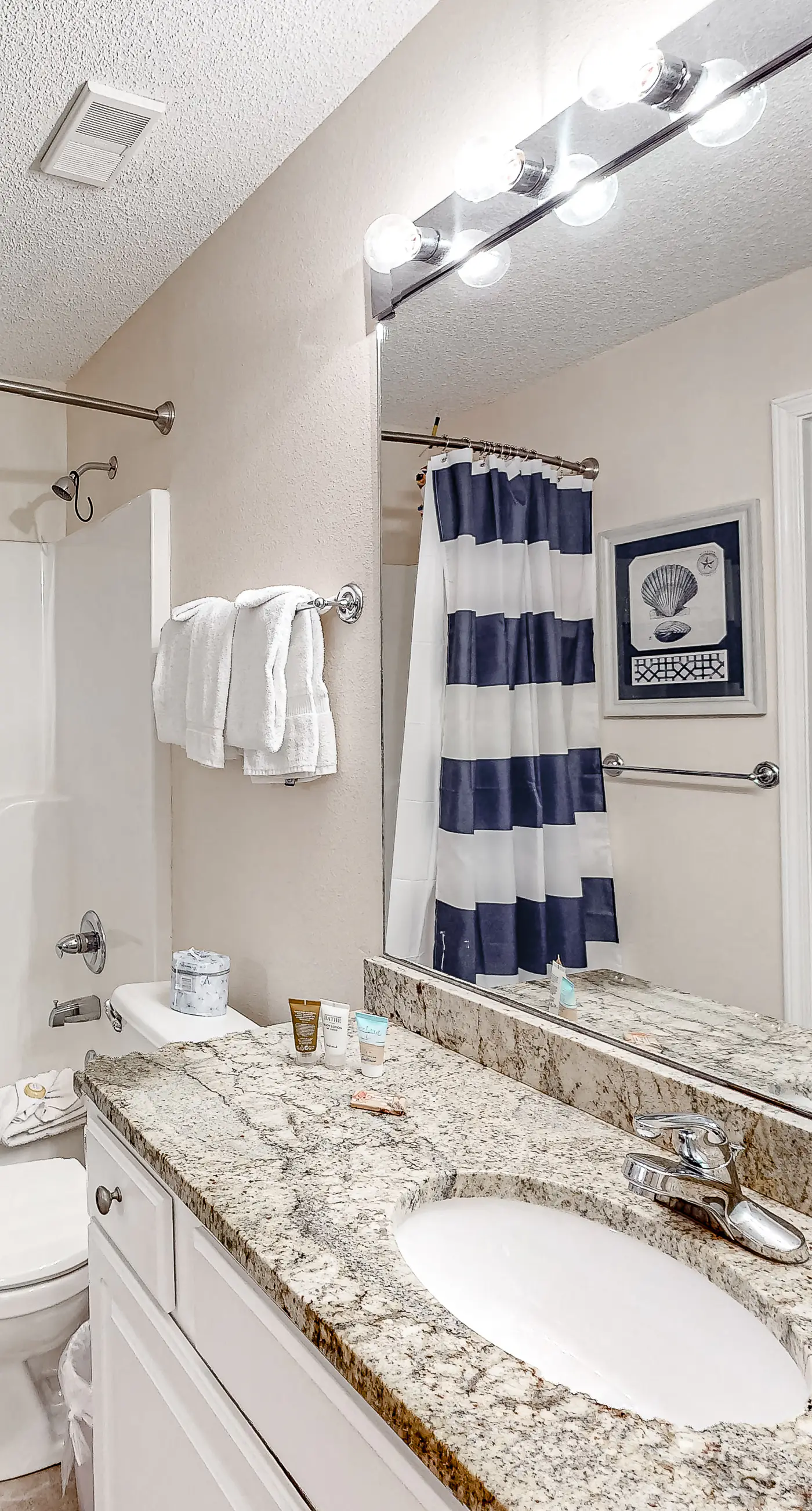 Snowbird-friendly condo near the ocean with patio, outdoor pool, & hot tub