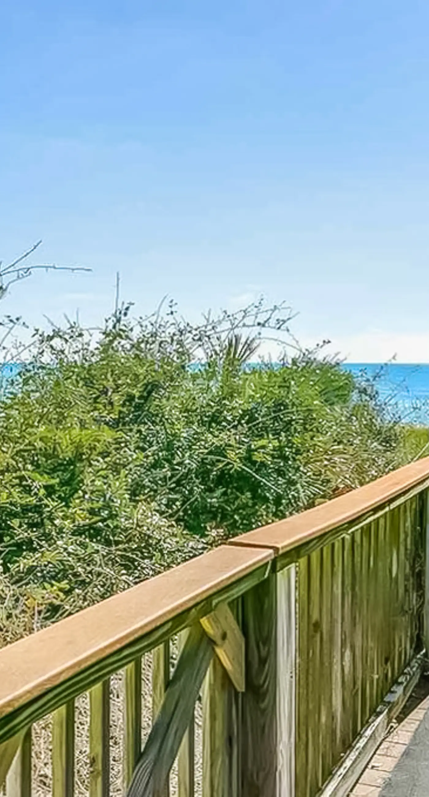 Snowbird-friendly condo near the ocean with patio, outdoor pool, & hot tub