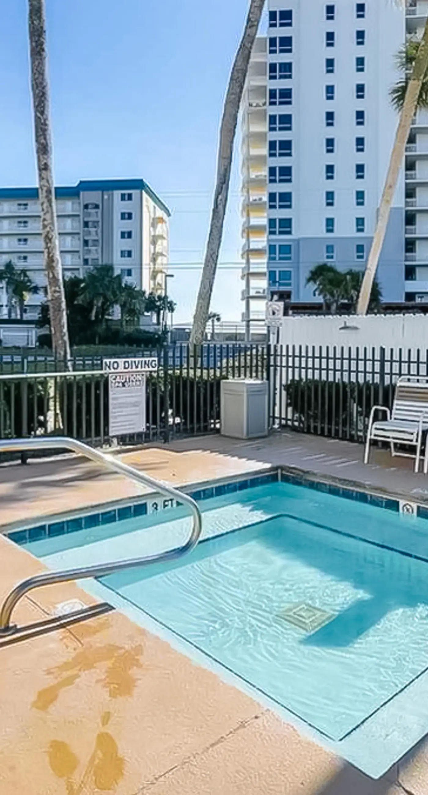 Snowbird-friendly condo near the ocean with patio, outdoor pool, & hot tub