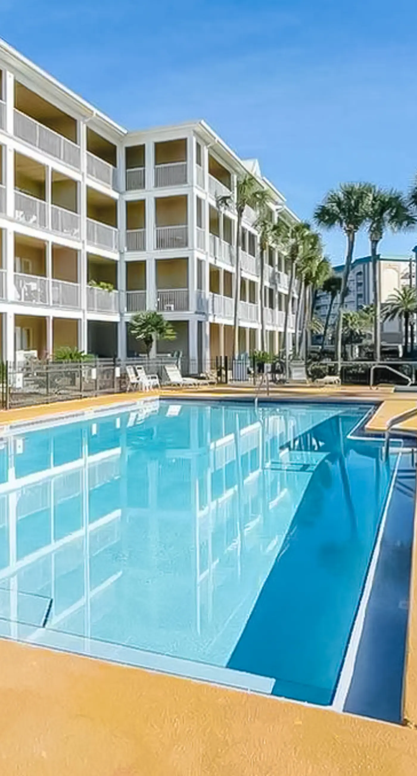 Snowbird-friendly condo near the ocean with patio, outdoor pool, & hot tub