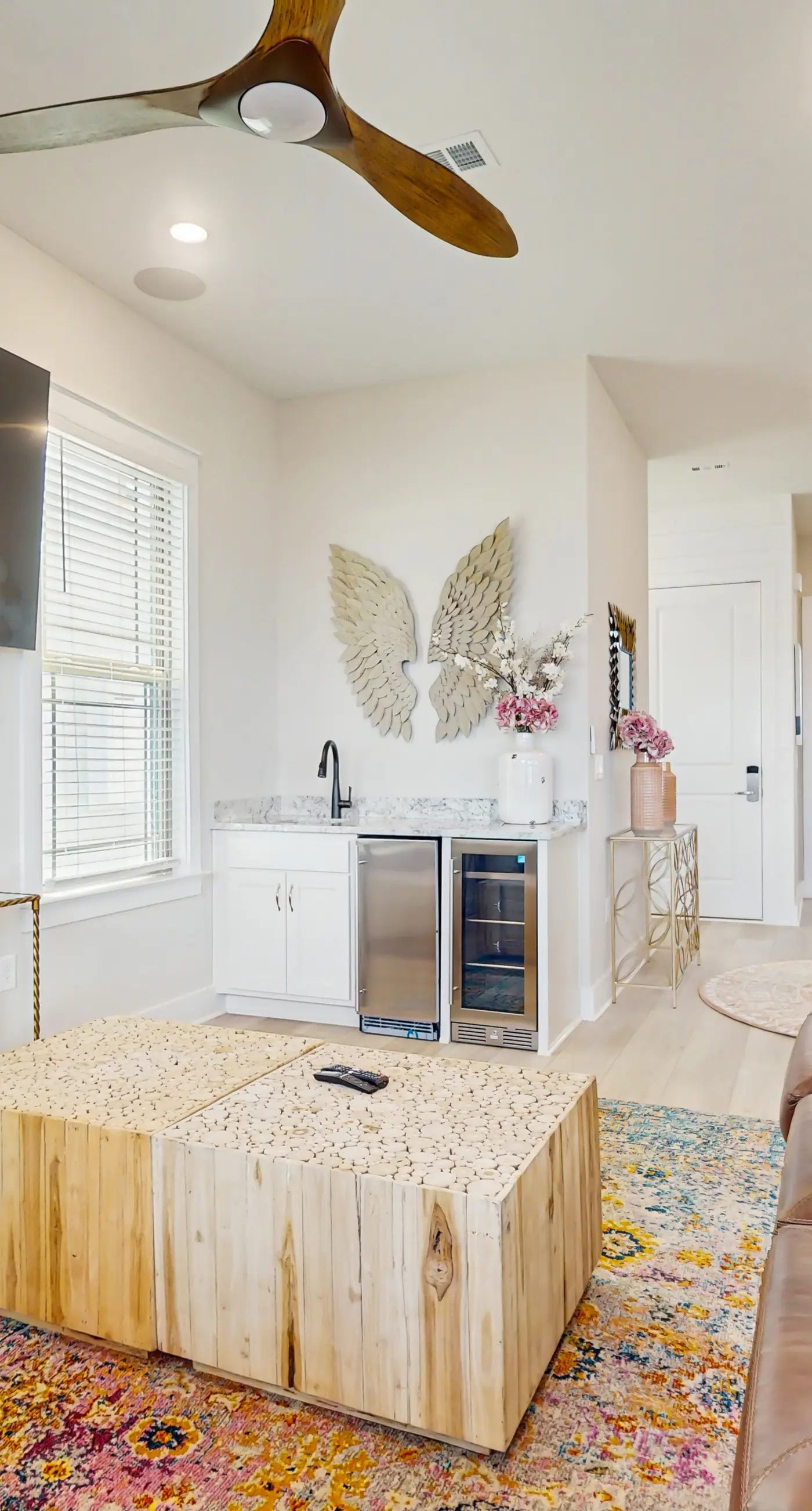 Nautical home in coastal community with shared pool, Wifi, Pet friendly