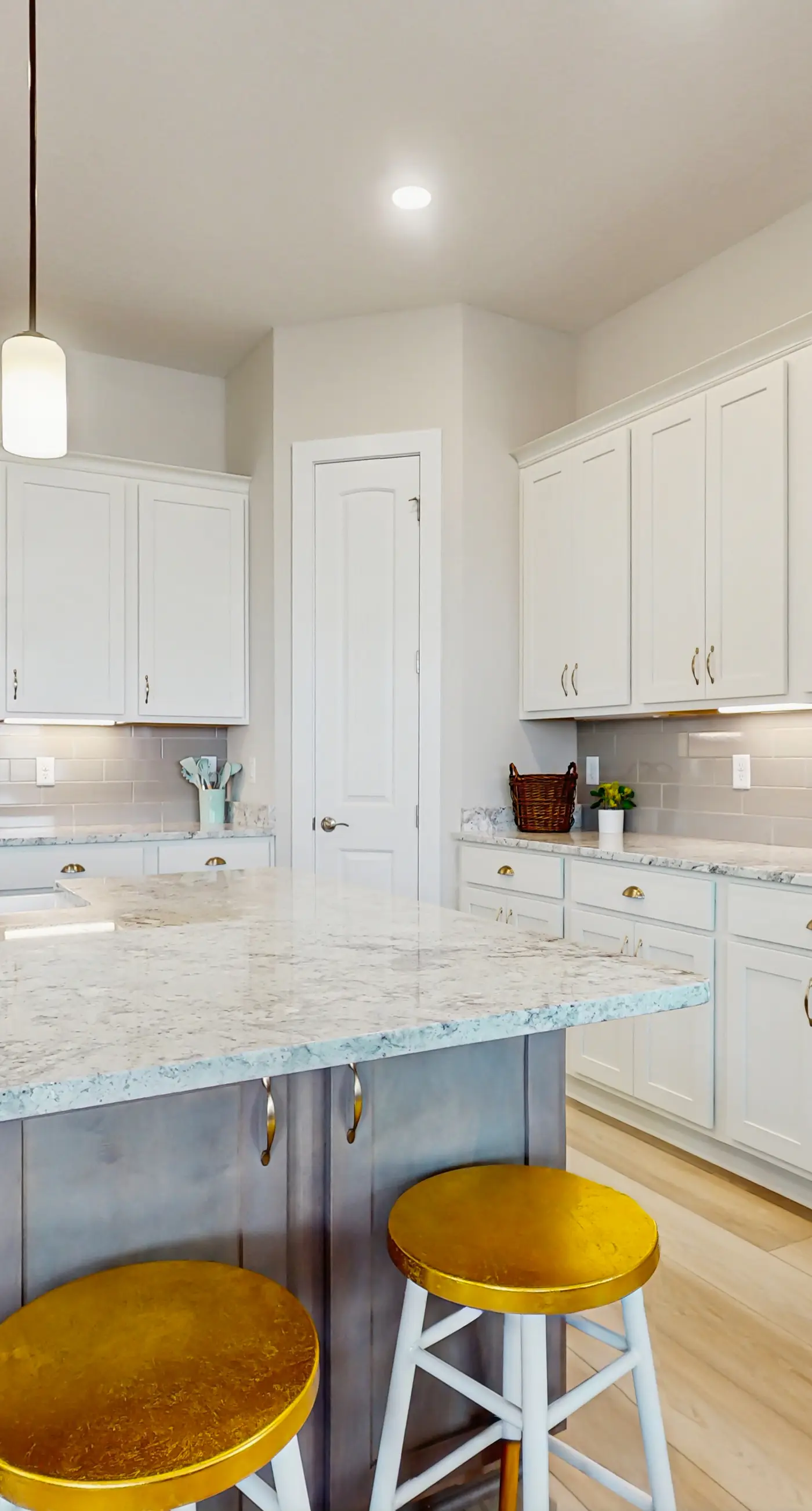 Nautical home in coastal community with shared pool, Wifi, Pet friendly