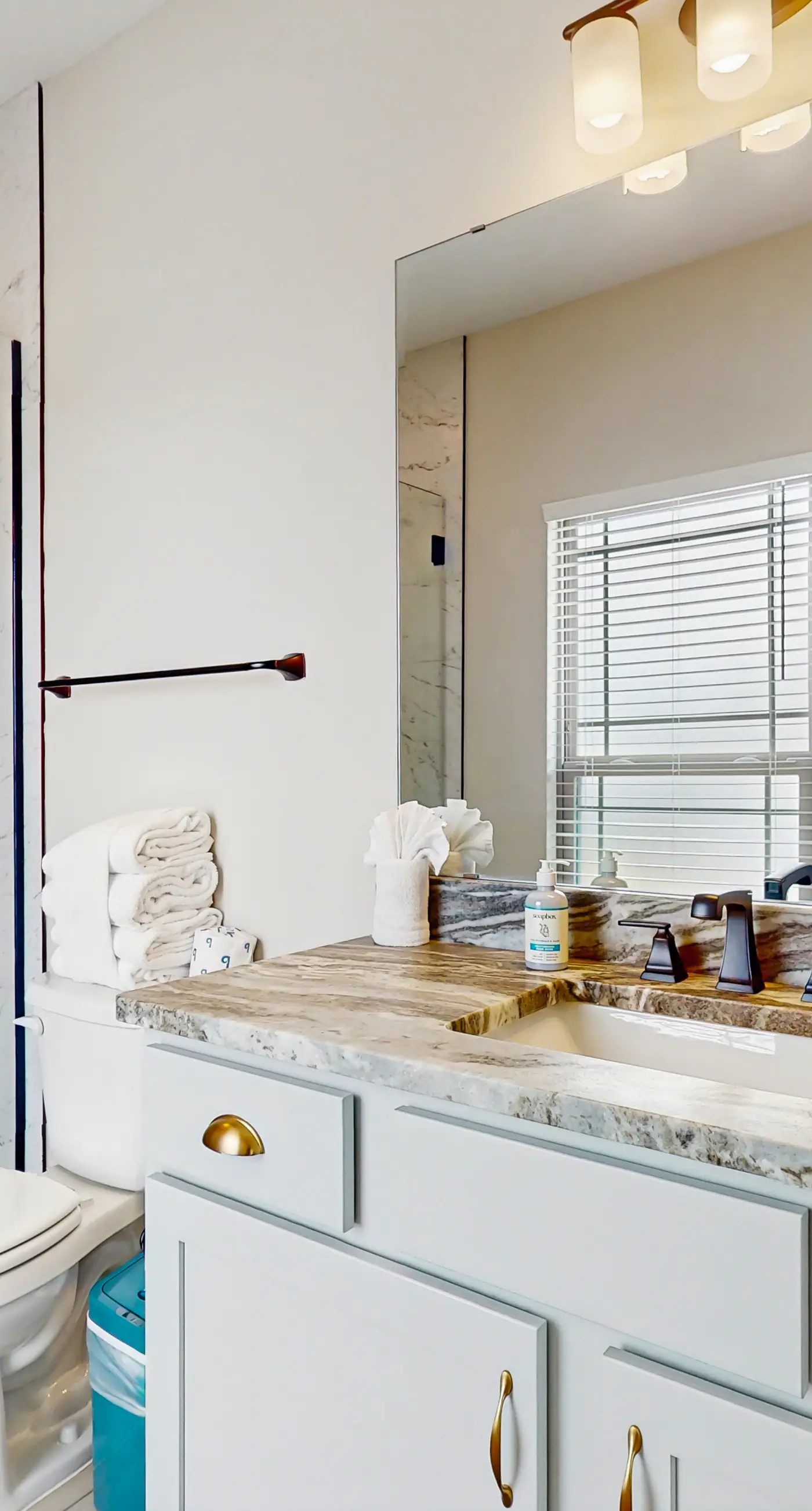 Nautical home in coastal community with shared pool, Wifi, Pet friendly