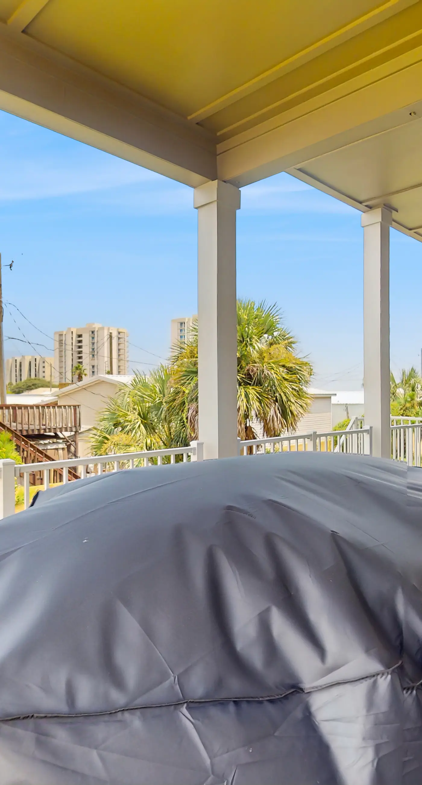 Nautical home in coastal community with shared pool, Wifi, Pet friendly