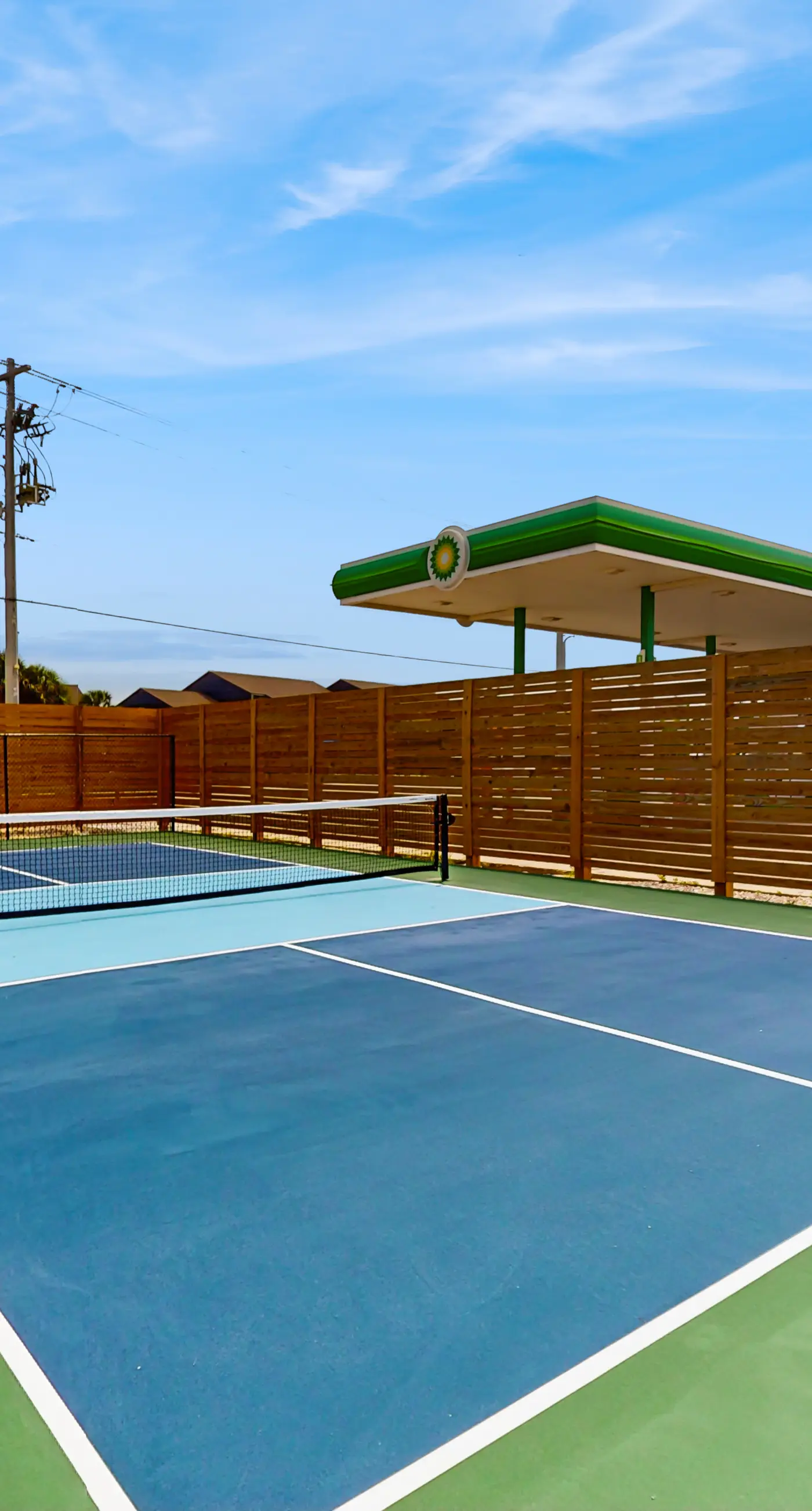 Nautical home in coastal community with shared pool, Wifi, Pet friendly