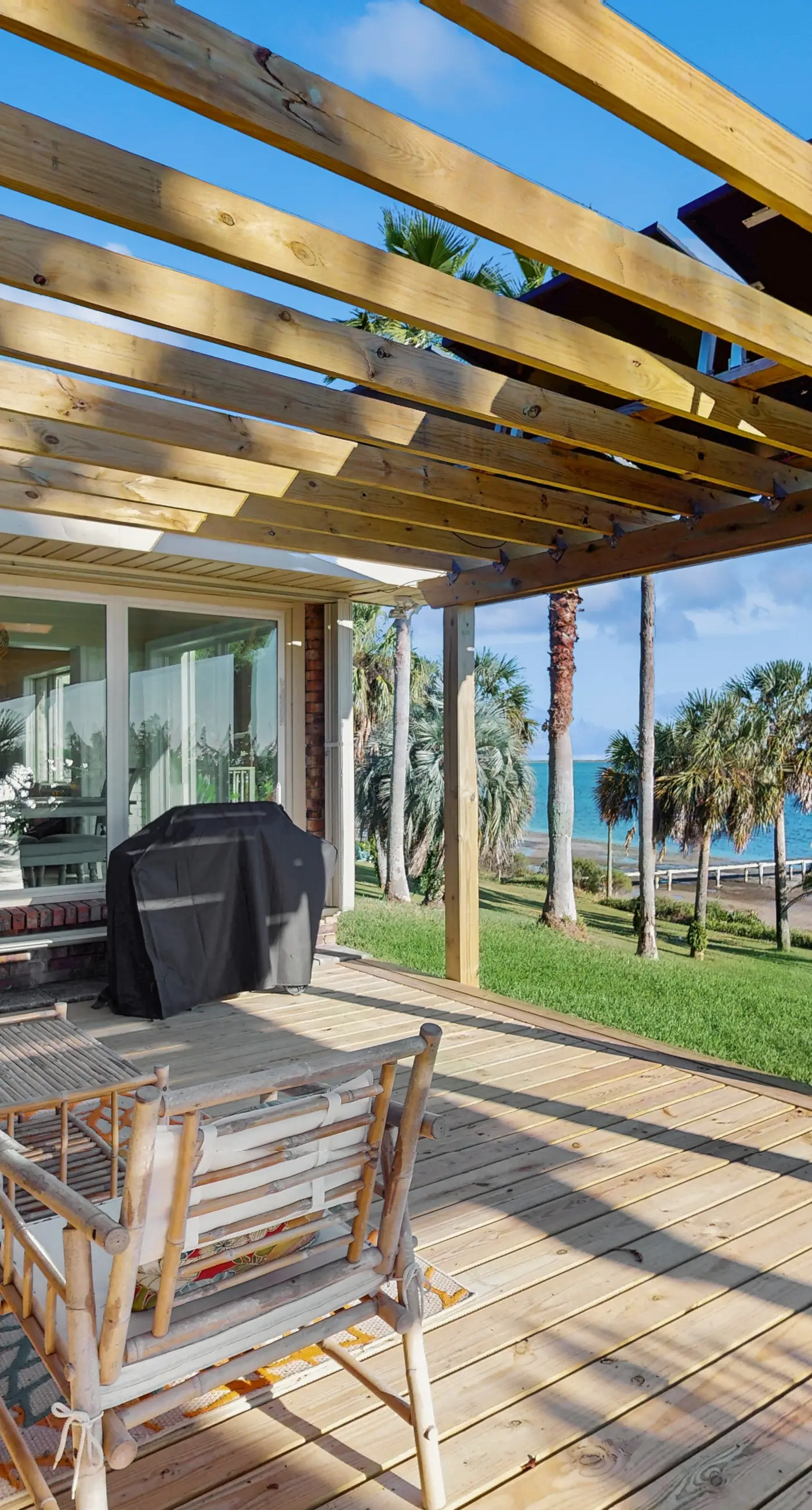 Waterfront Private Dock & Hot Tub, Pet Friendly HOME with Beach/Ocean views, Grill & Wifi