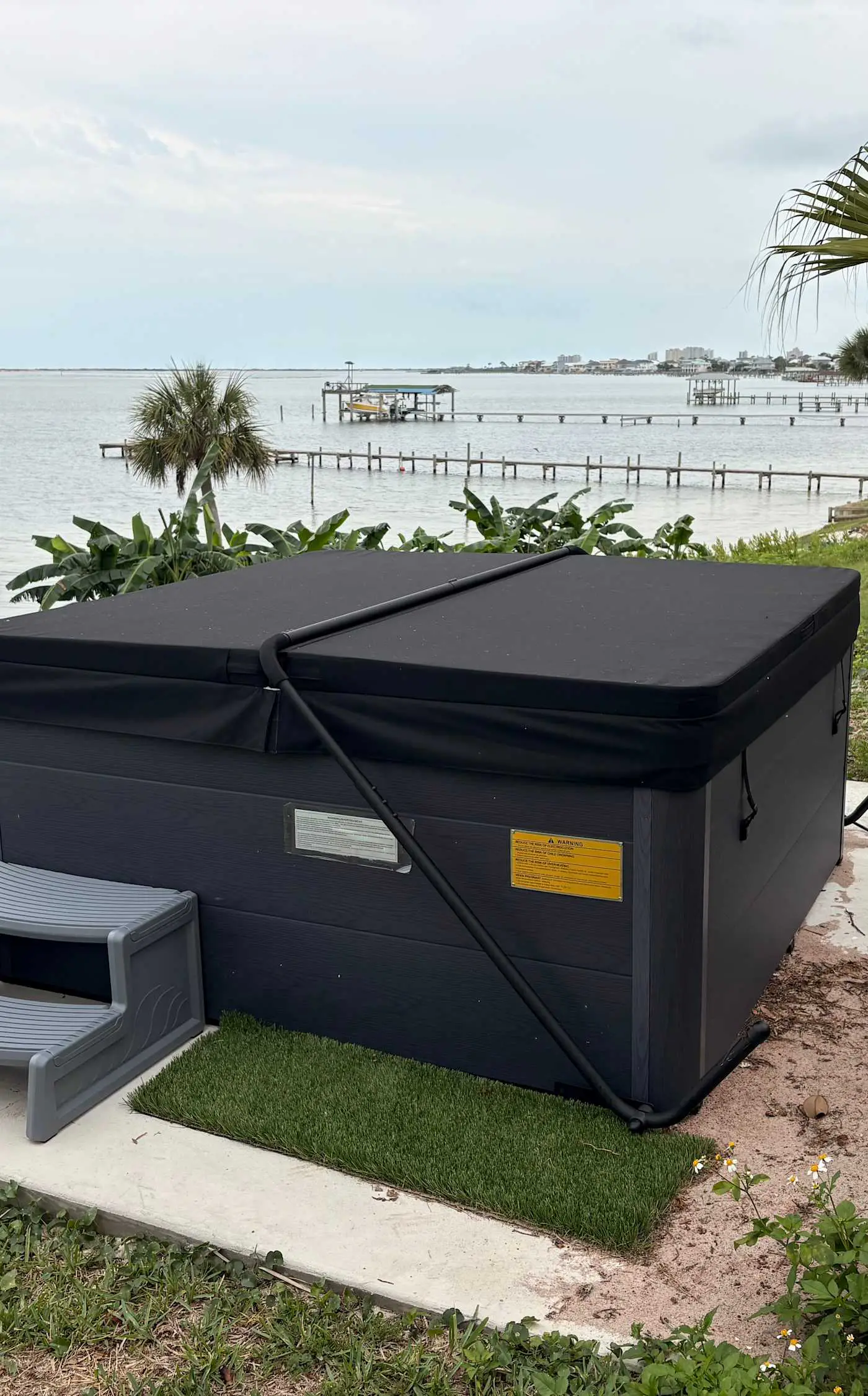 Waterfront Private Dock & Hot Tub, Pet Friendly HOME with Beach/Ocean views, Grill & Wifi