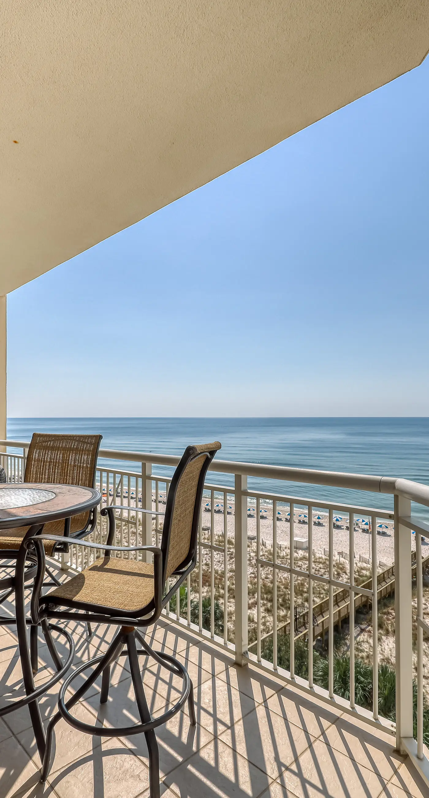 Gorgeous, cozy beachfront condo with pool, pool spa & beach access