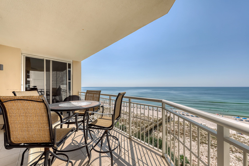 Gorgeous, cozy beachfront condo with pool, pool spa & beach access