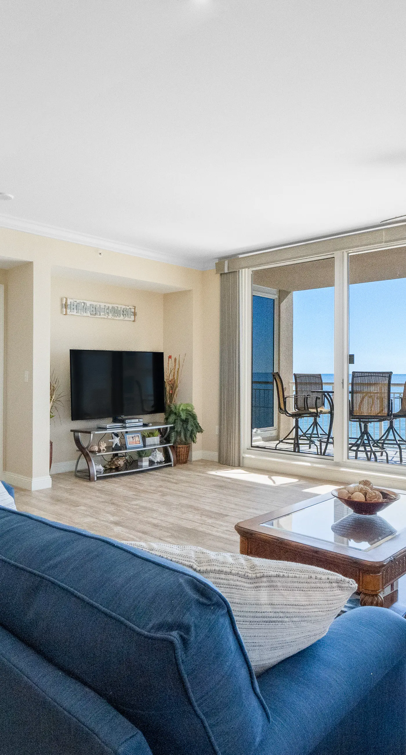 Gorgeous, cozy beachfront condo with pool, pool spa & beach access