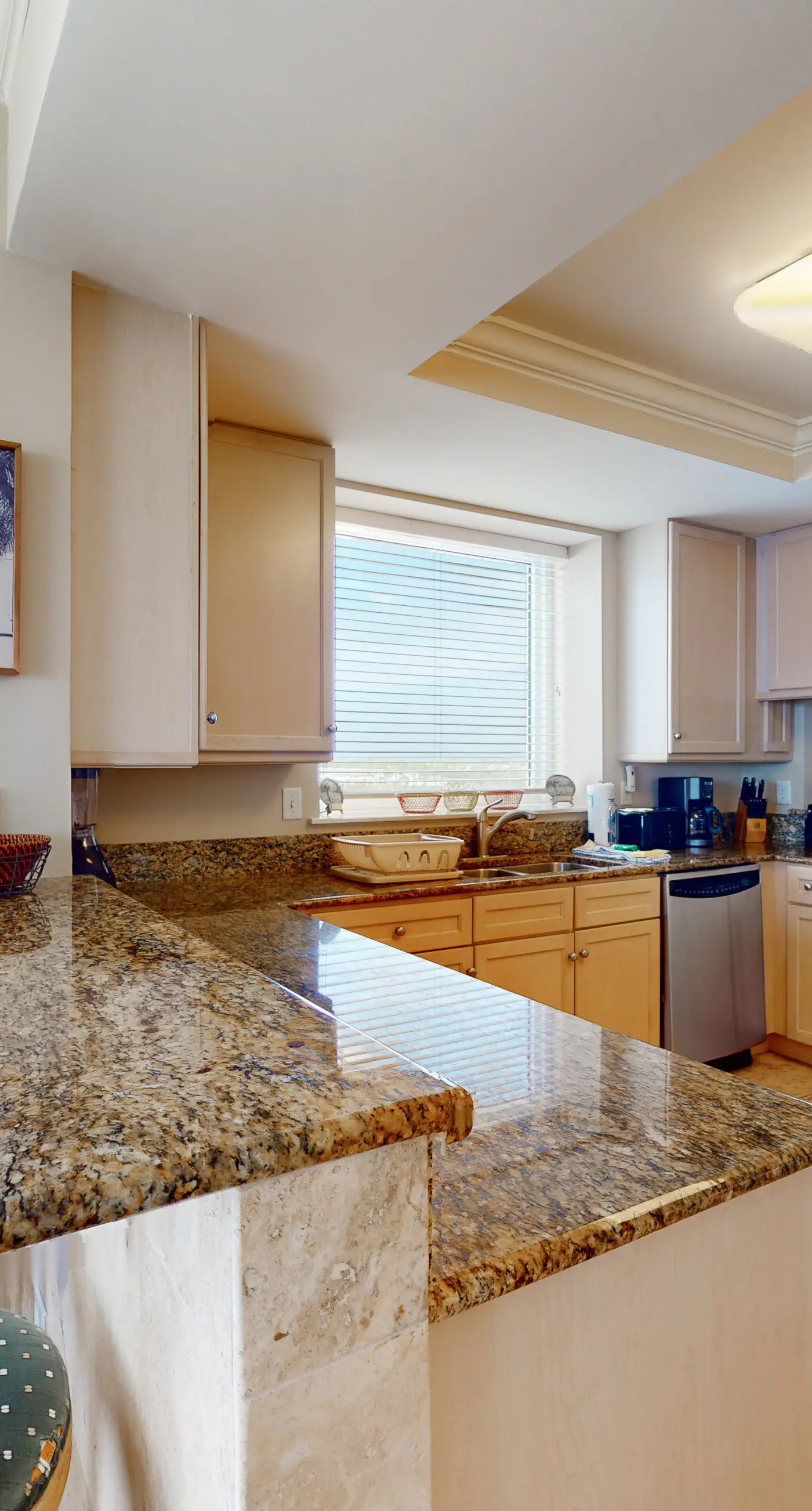 Gorgeous, cozy beachfront condo with pool, pool spa & beach access