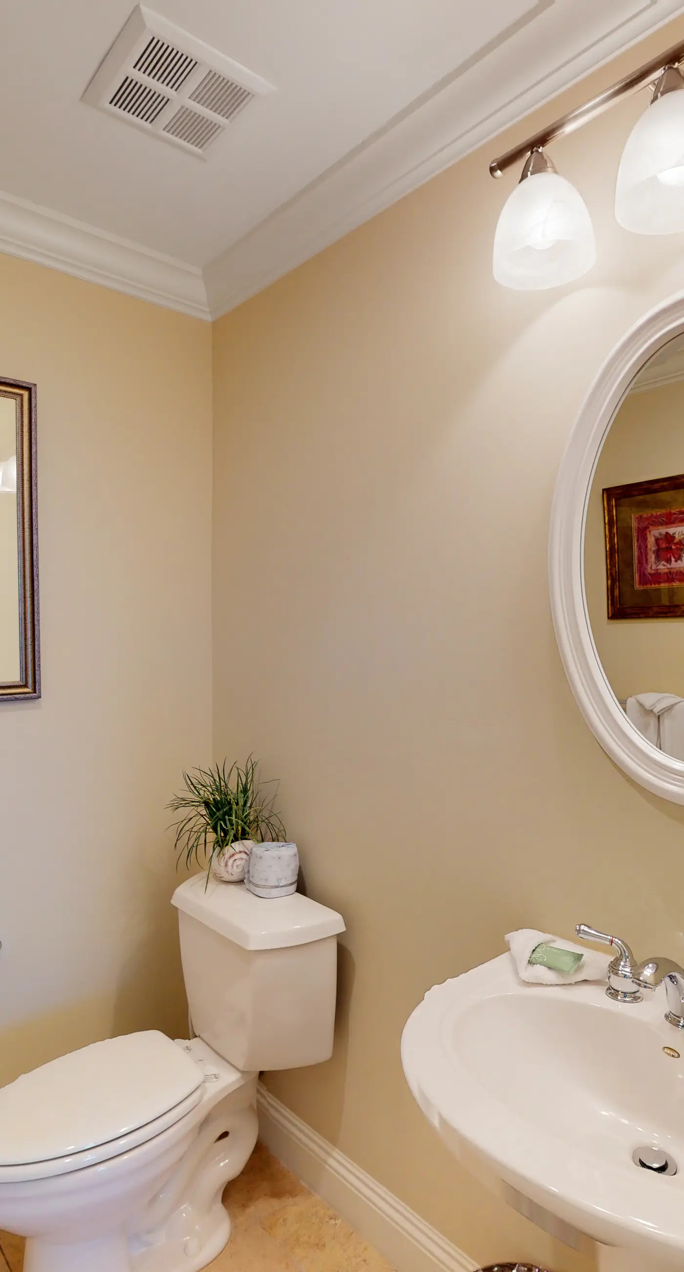 Gorgeous, cozy beachfront condo with pool, pool spa & beach access