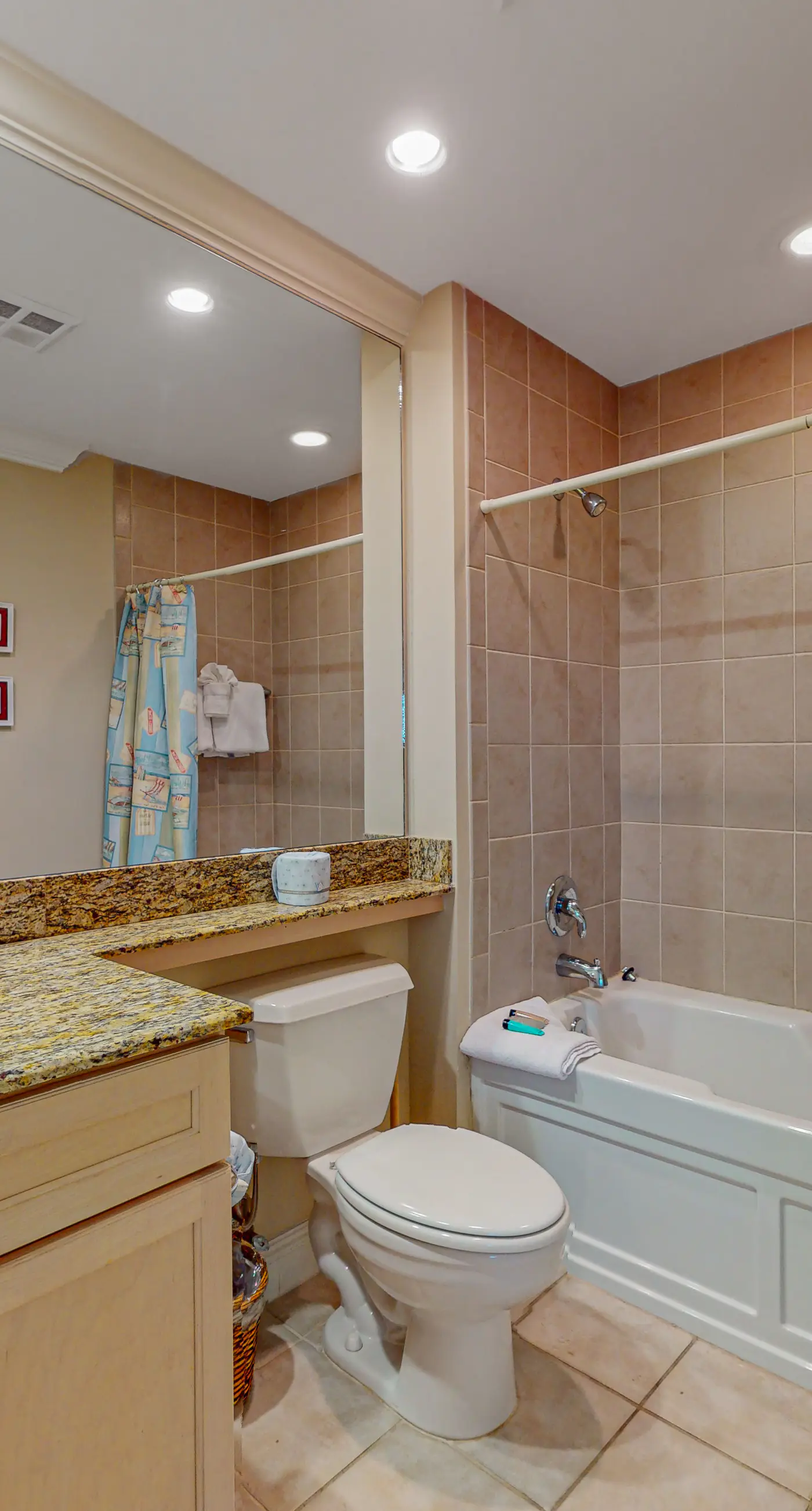 Gorgeous, cozy beachfront condo with pool, pool spa & beach access