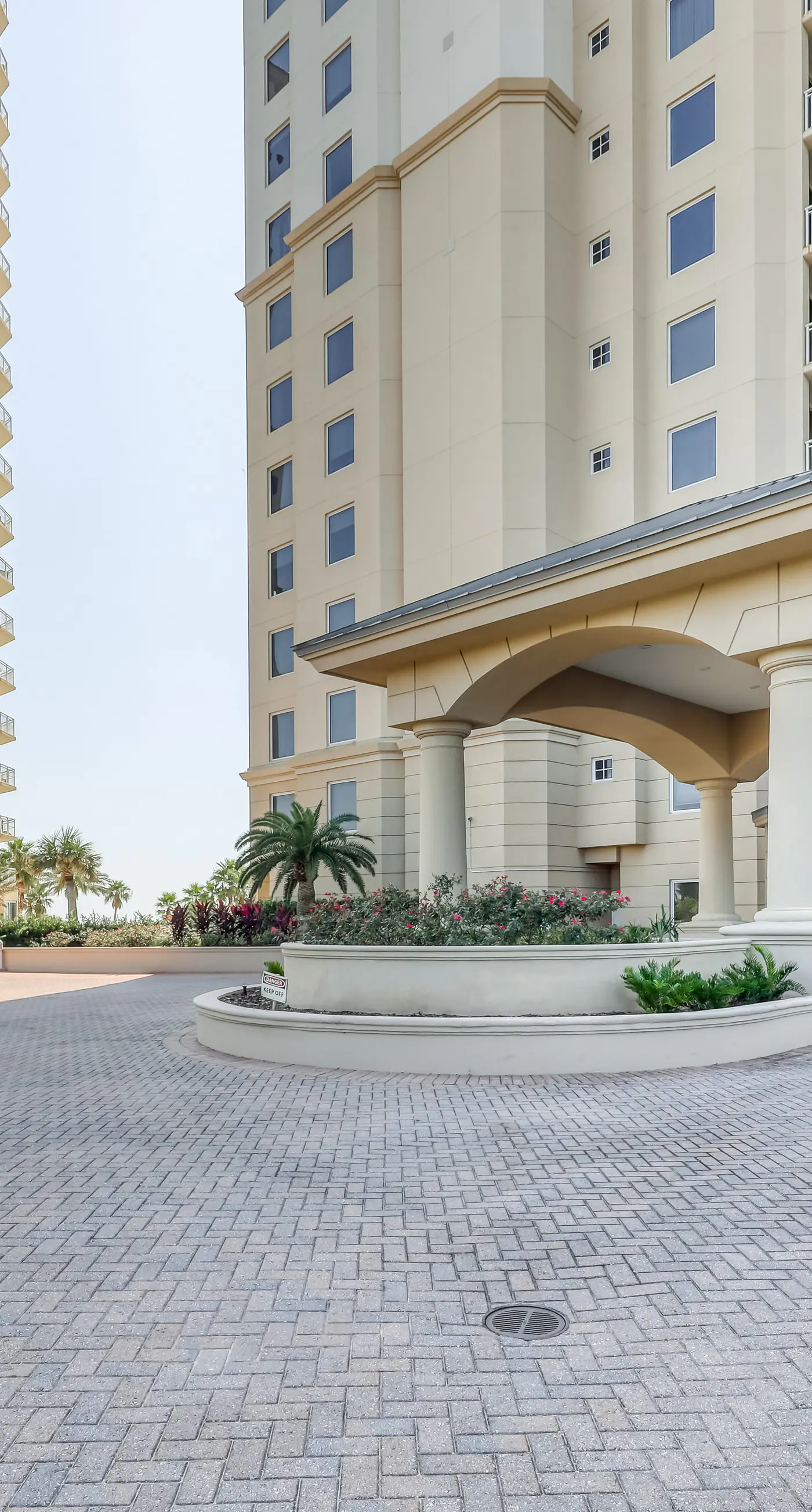 Gorgeous, cozy beachfront condo with pool, pool spa & beach access