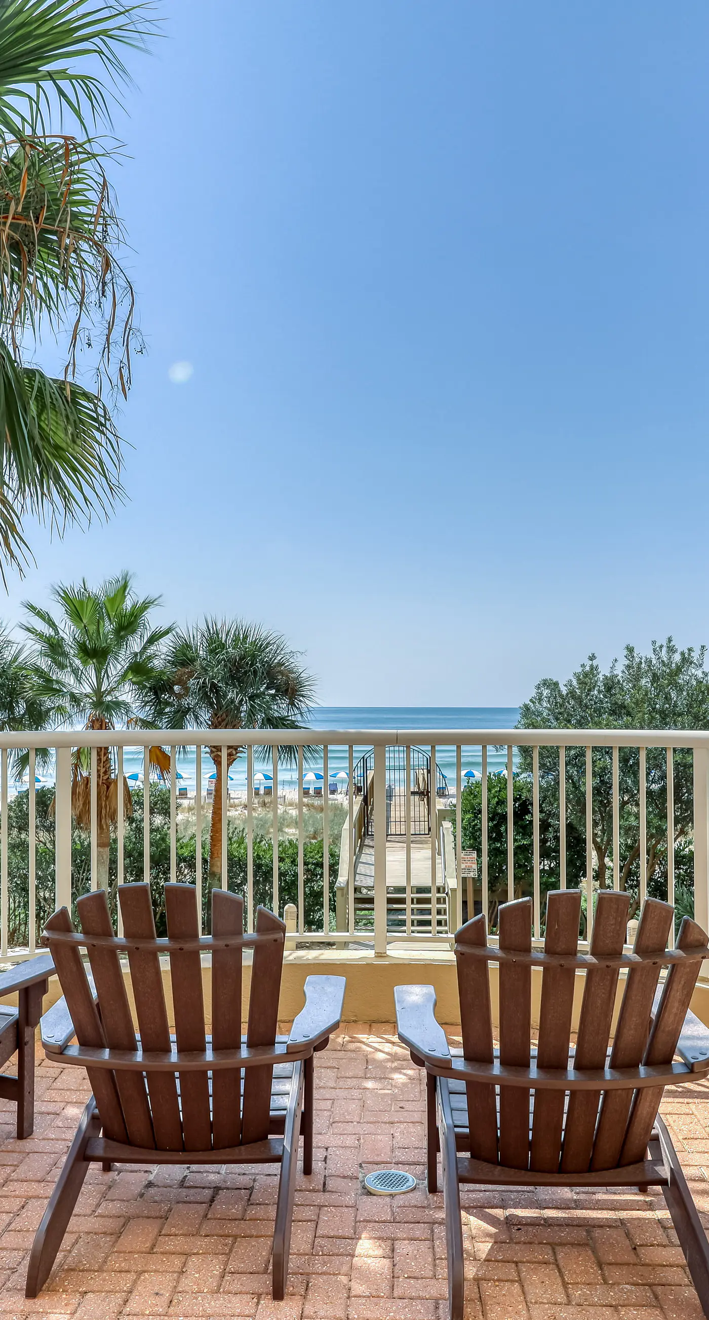 Gorgeous, cozy beachfront condo with pool, pool spa & beach access